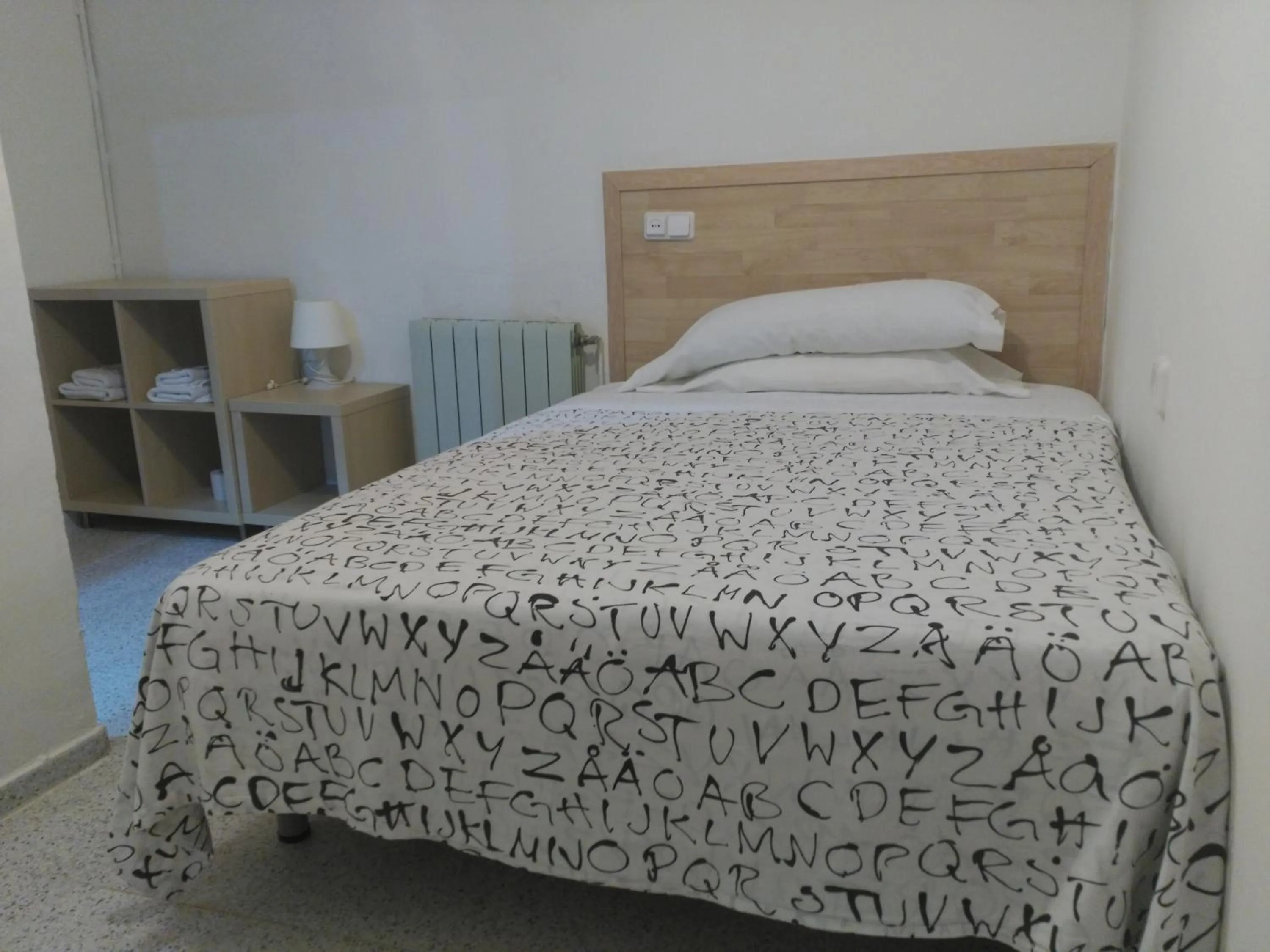 Photo of the whole room, Bed in Hostal River