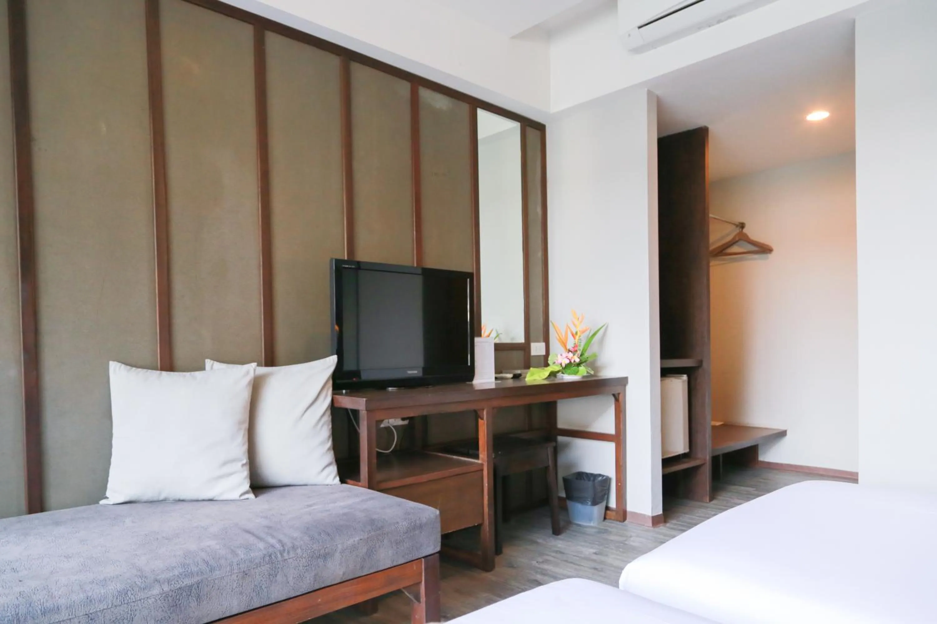 Bathroom, Bed in La Lune Beach Resort