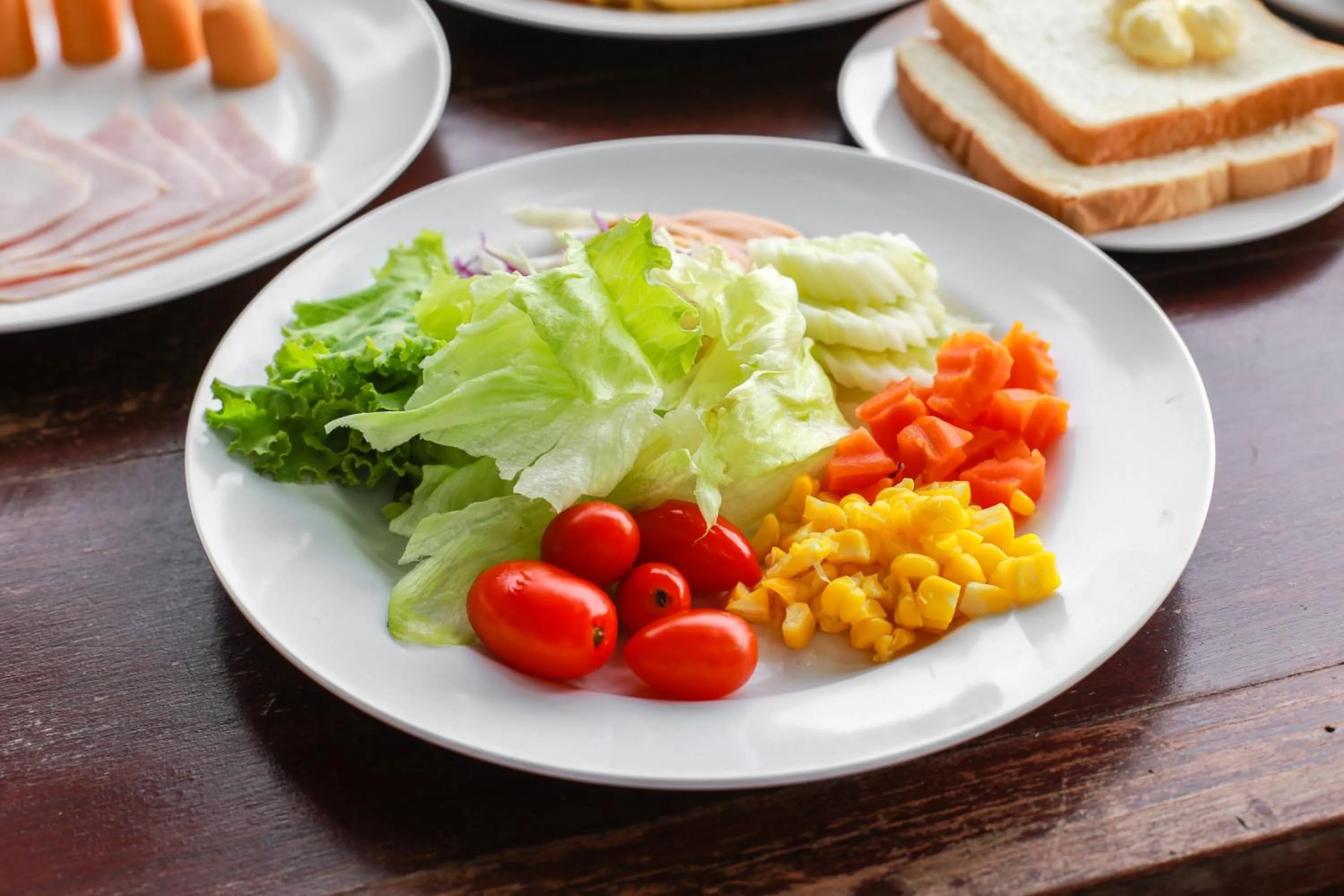 Food and drinks in La Lune Beach Resort