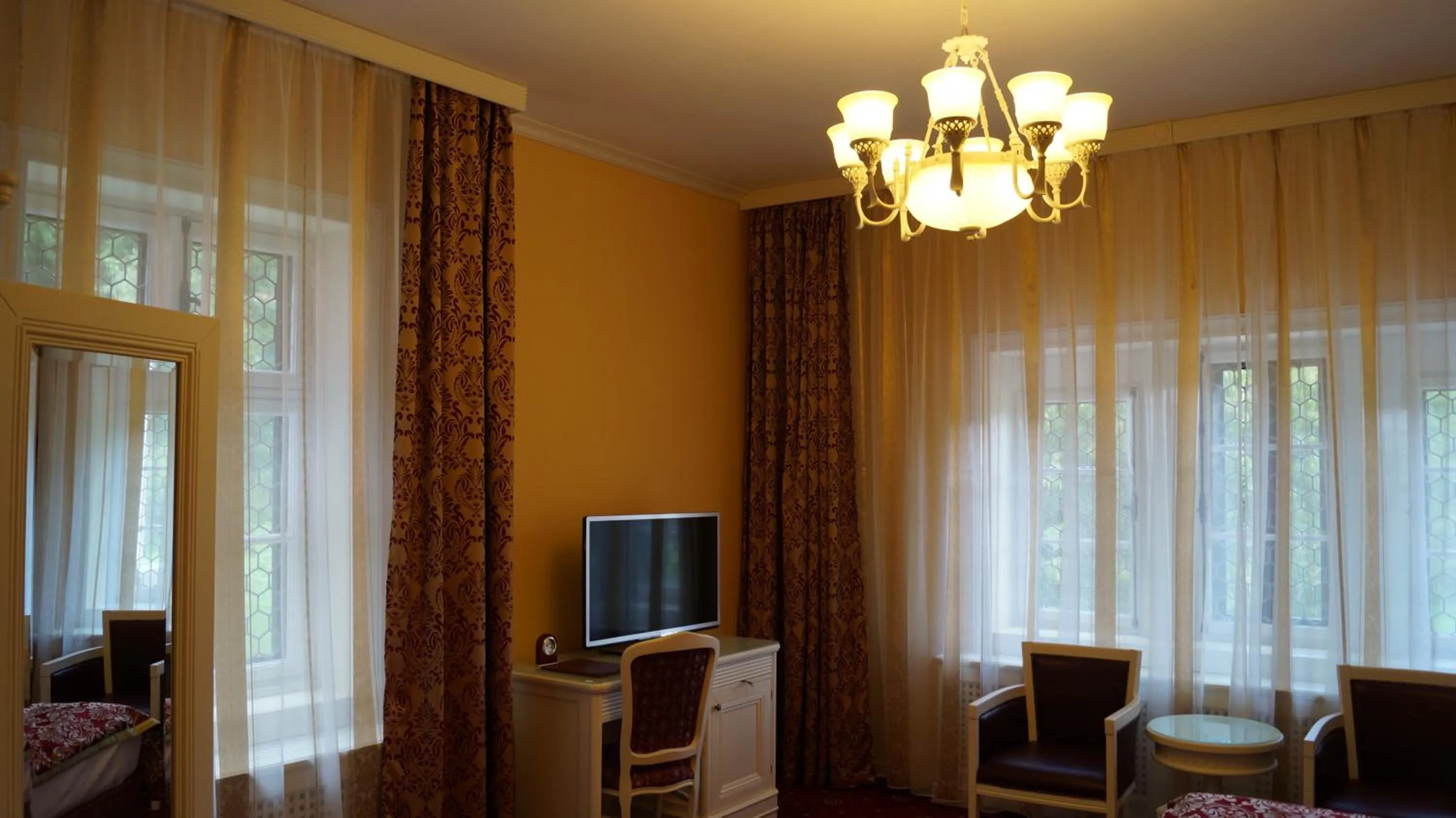 TV and multimedia in Complex La Tunuri - Vila Economat