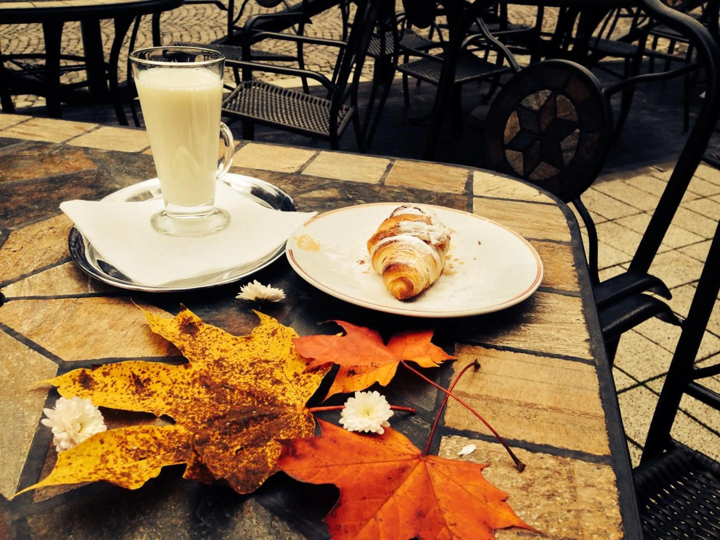 Restaurant/places to eat in Complex La Tunuri - Vila Economat