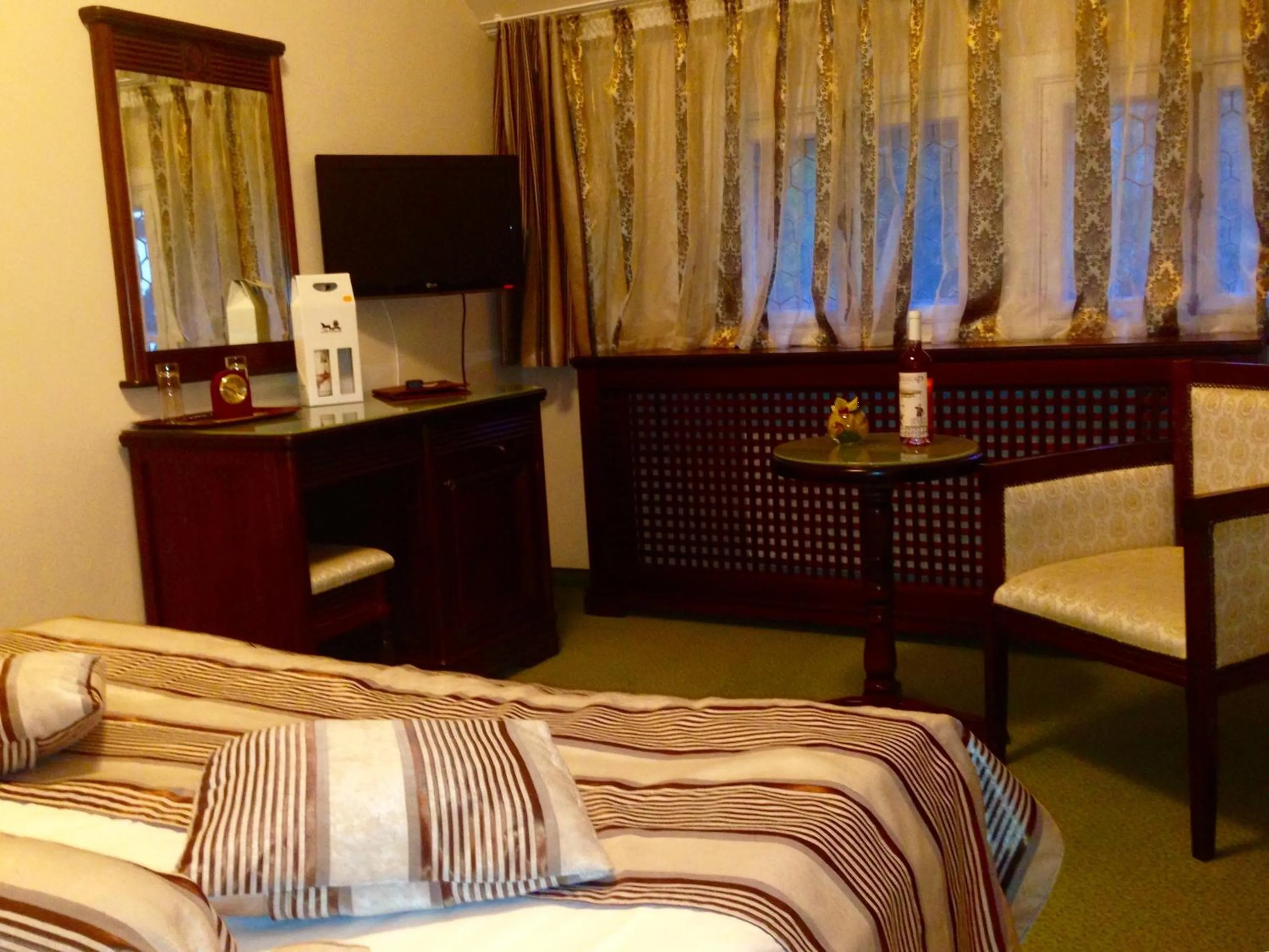 Photo of the whole room, Bed in Complex La Tunuri - Vila Economat