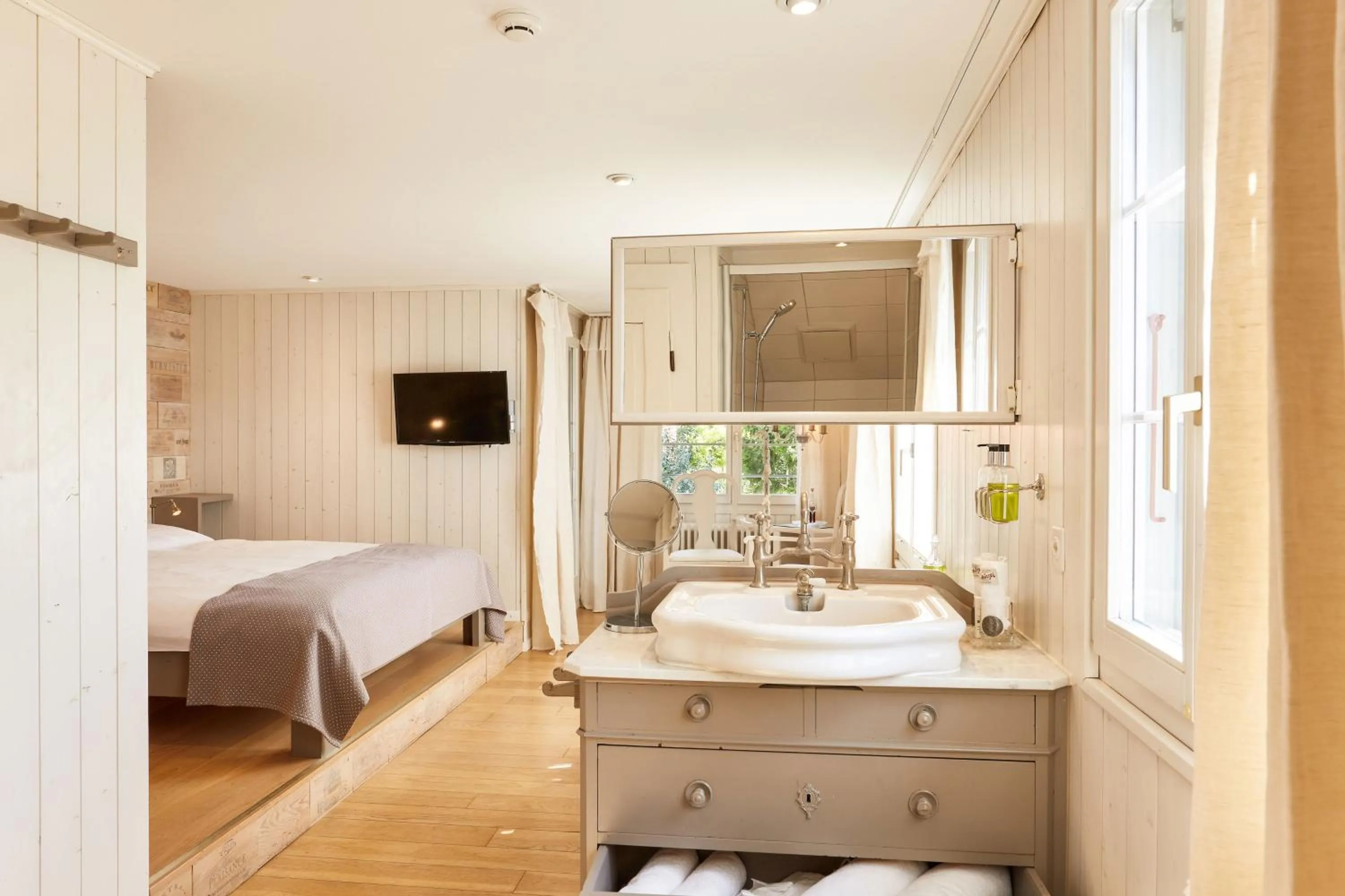 Bedroom, Bed in Boutique-Hotel Schlüssel