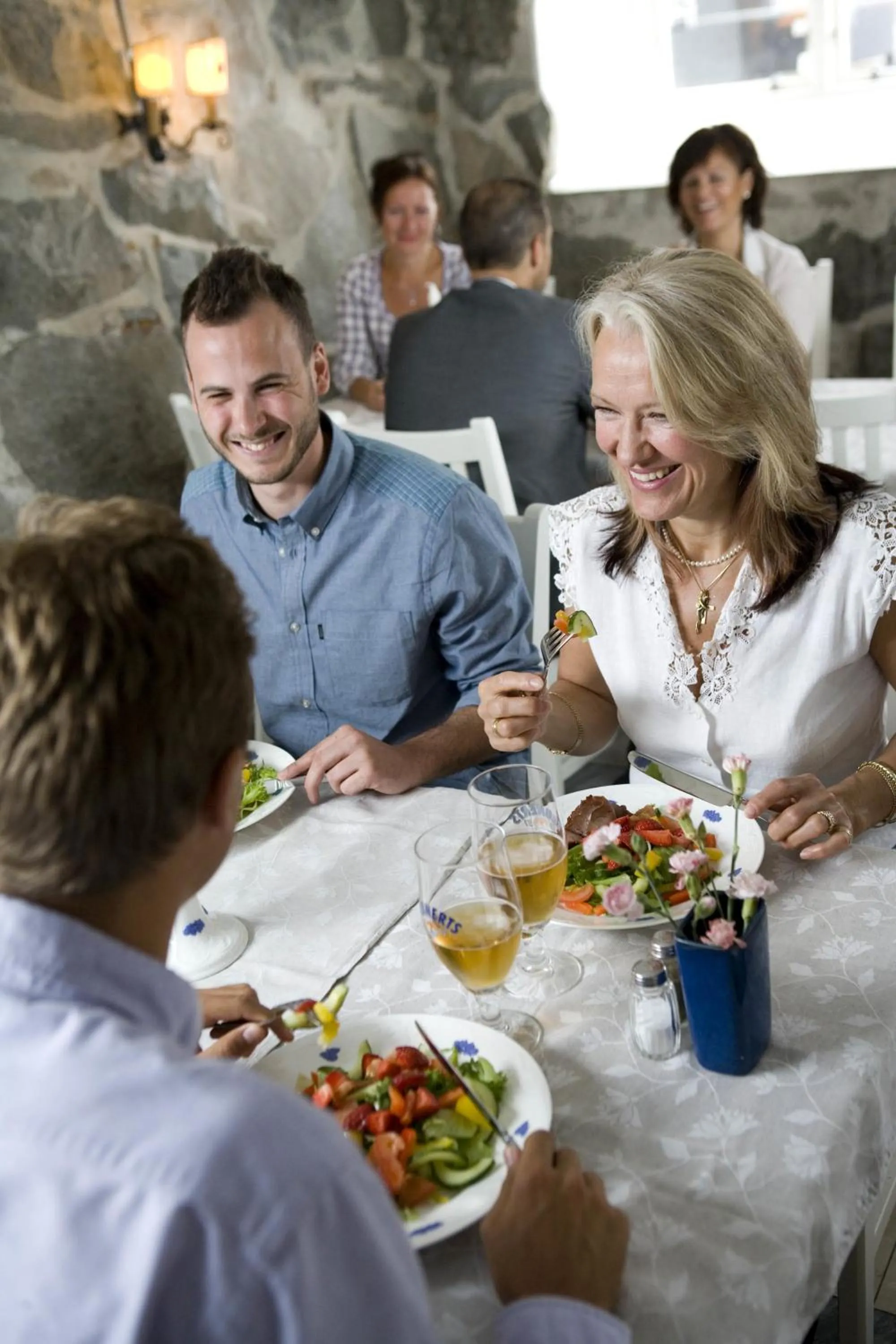 Restaurant/places to eat in Hotell Blå Blom