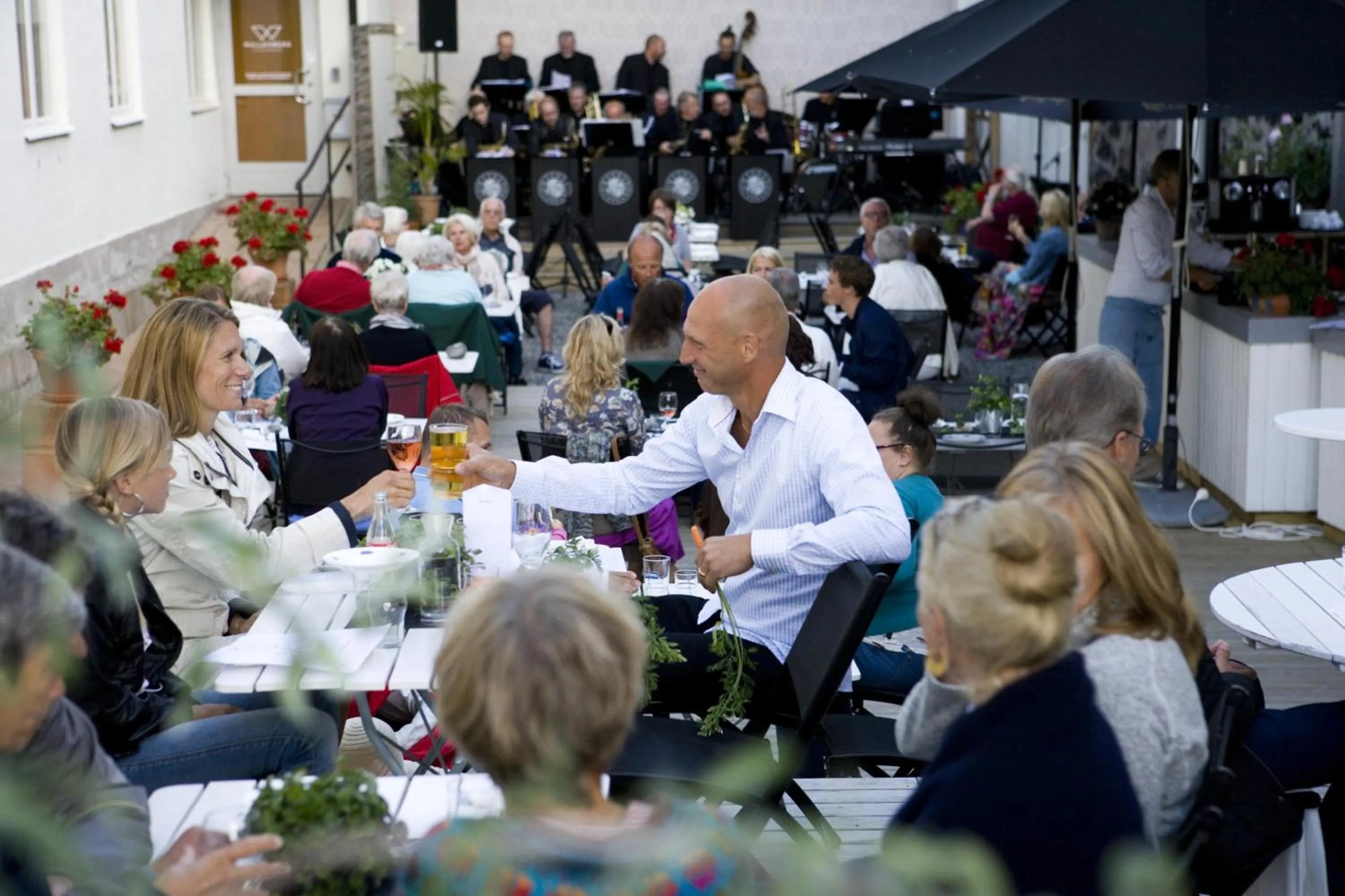 group of guests in Hotell Blå Blom
