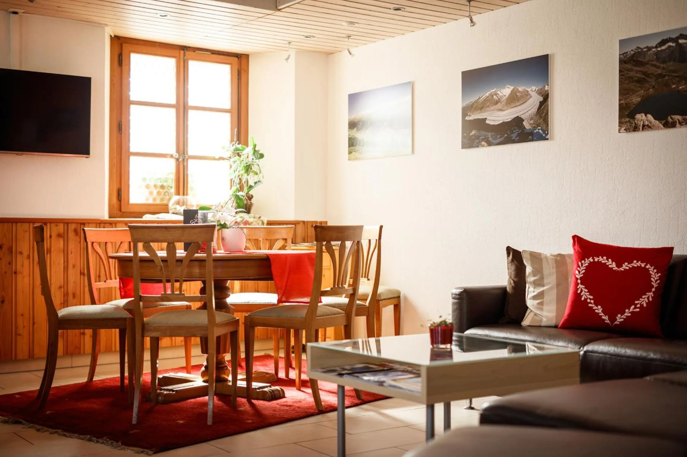 Lounge or bar in Hotel Nufenen