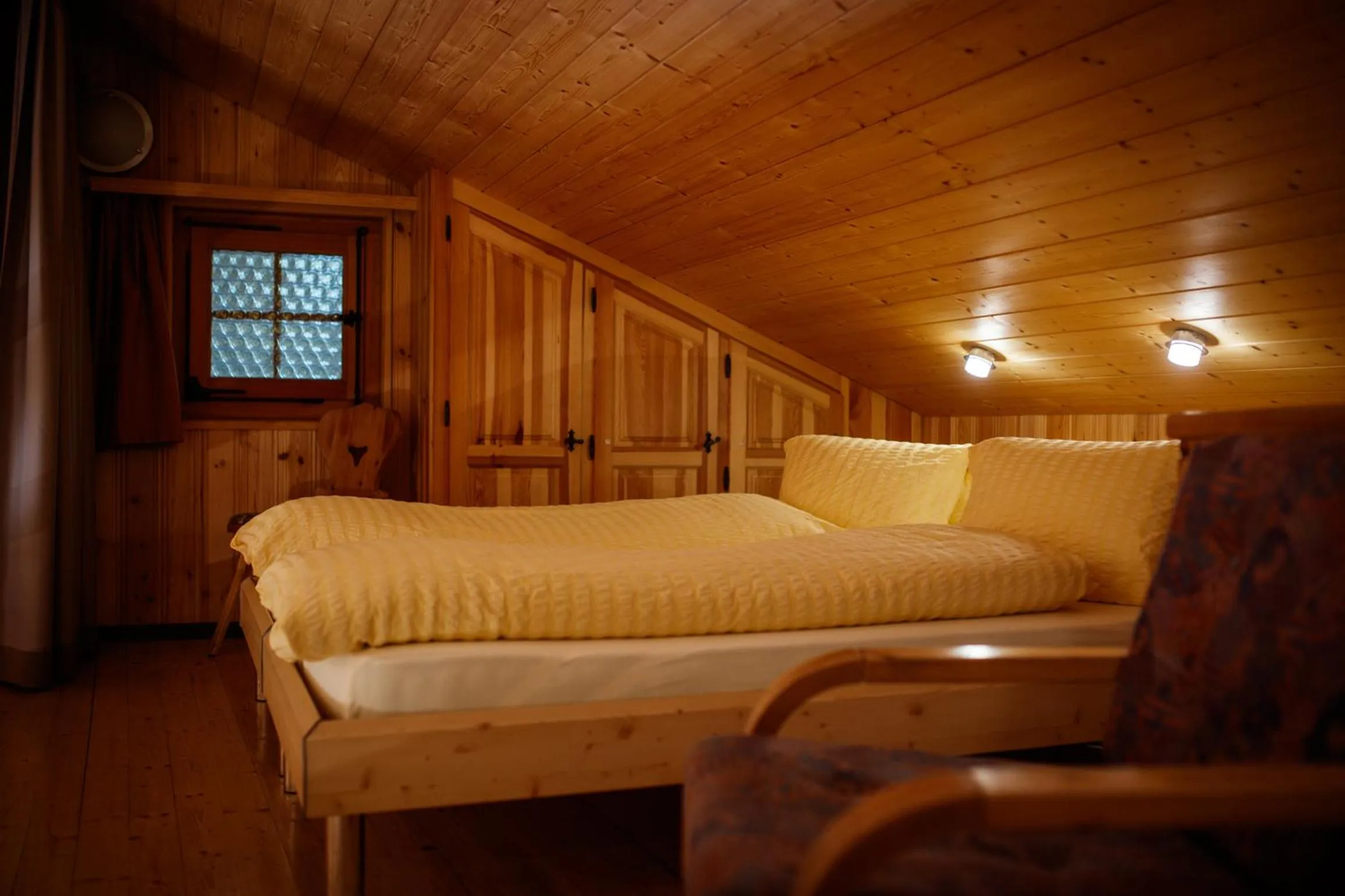 Photo of the whole room in Hotel Nufenen