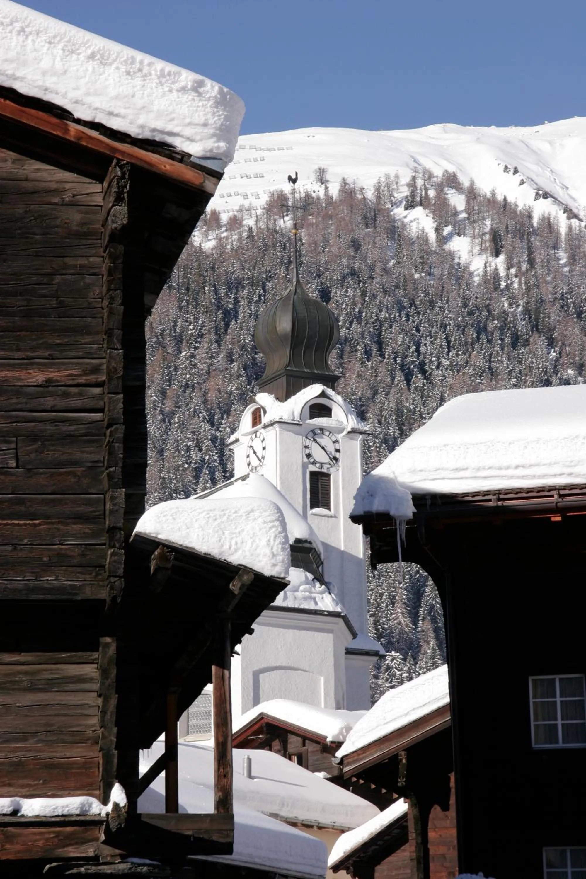 Nearby landmark in Hotel Nufenen
