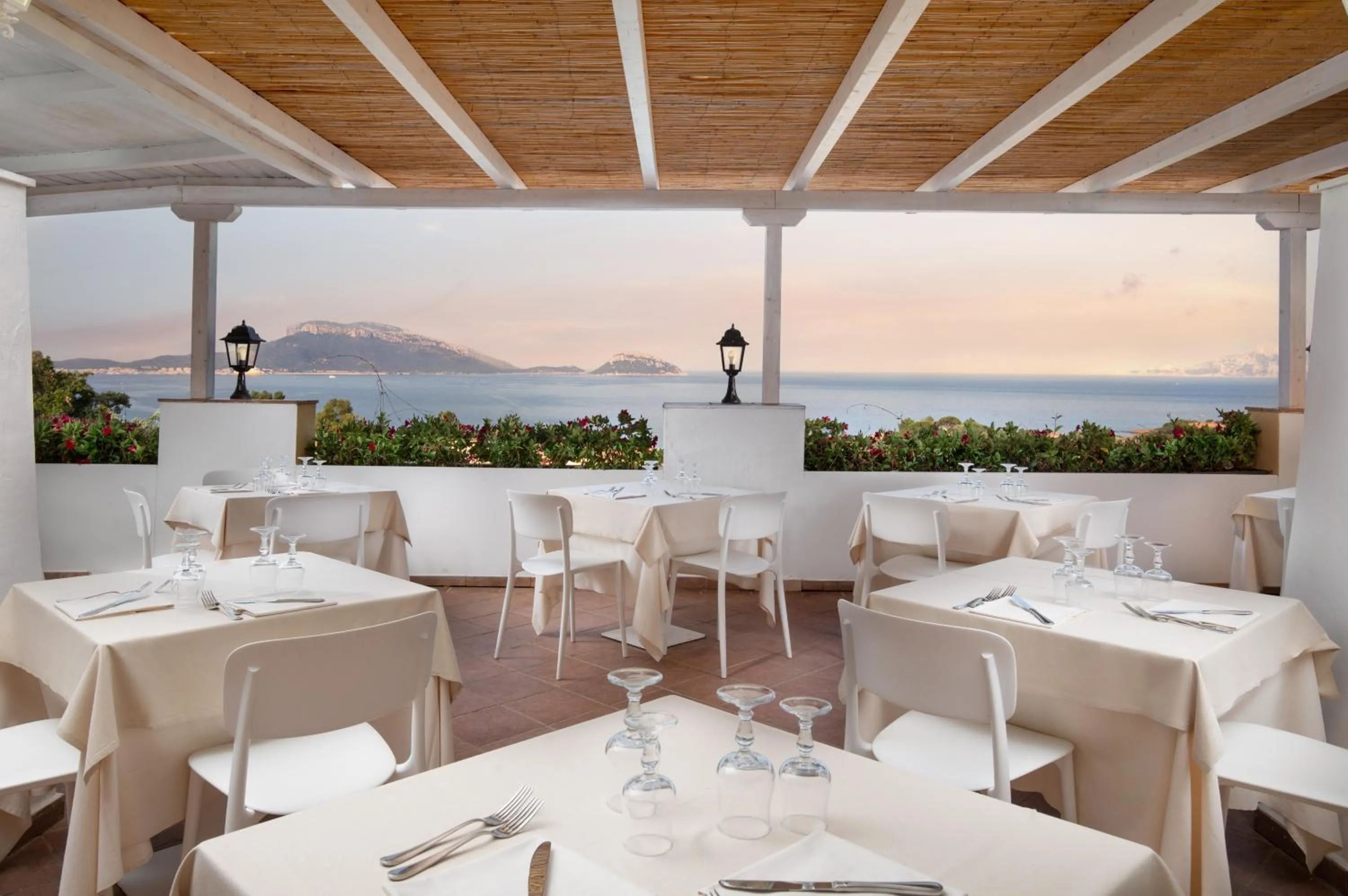 Restaurant/places to eat in VOI Colonna Village