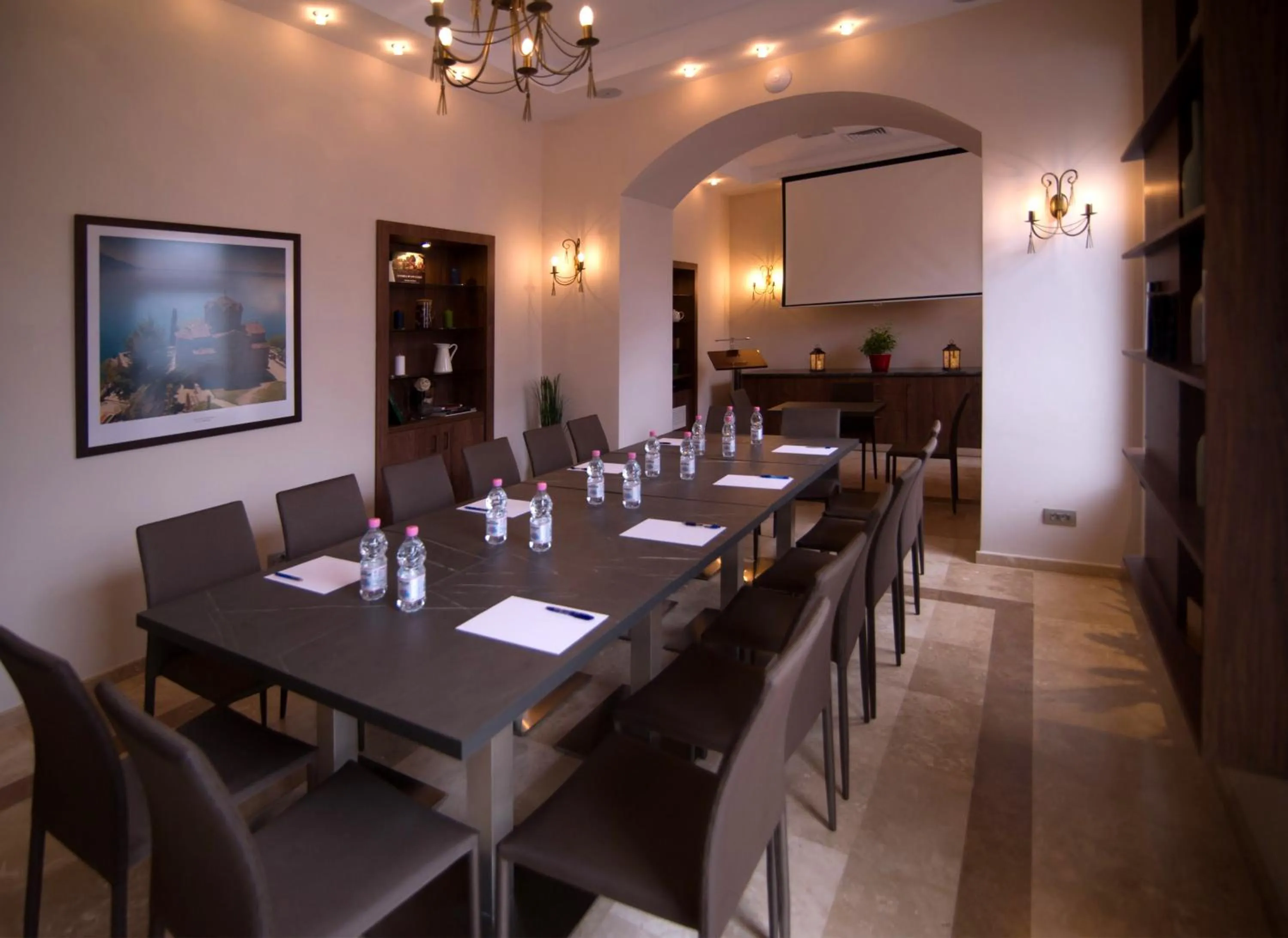 Business facilities in Hotel Cherica