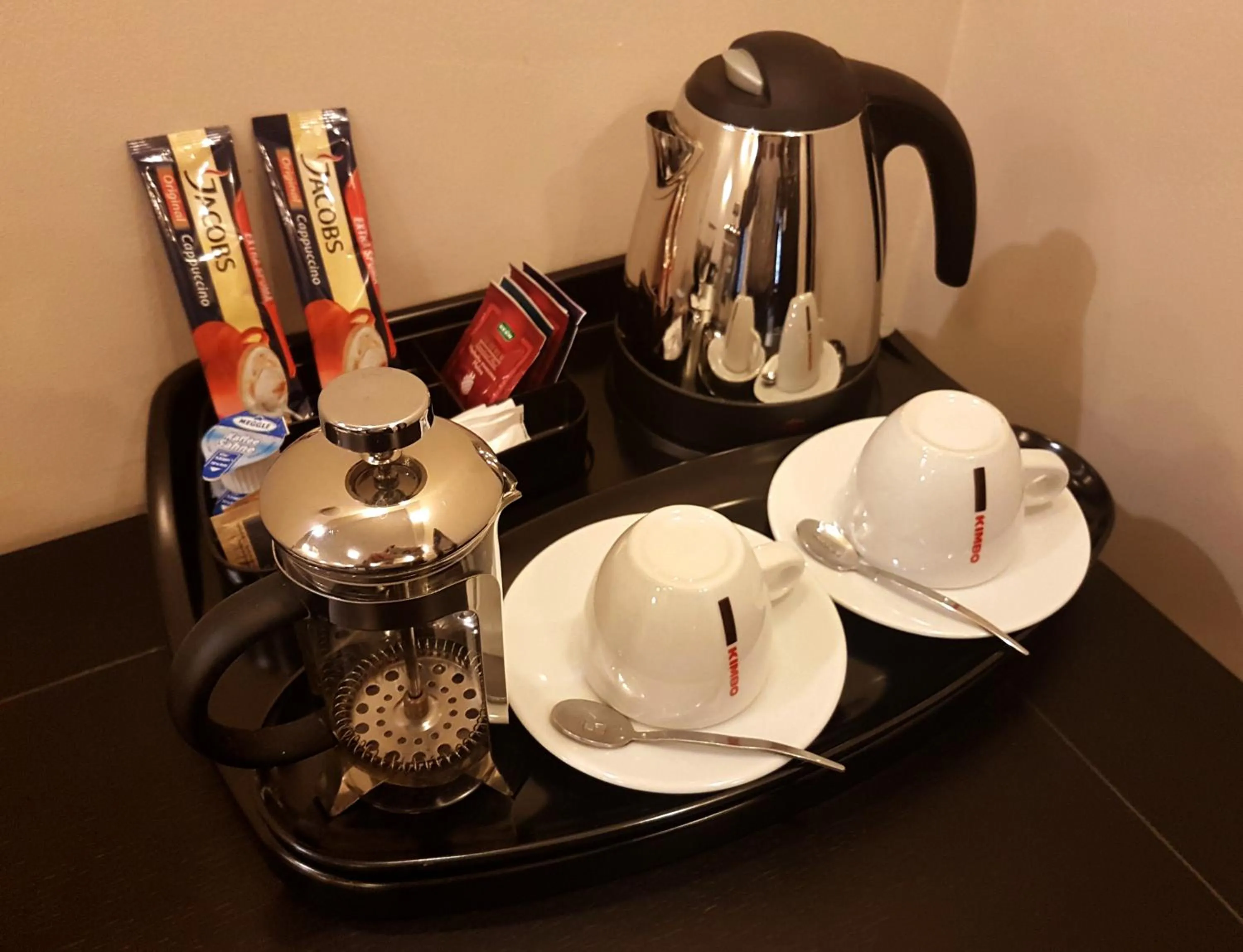 Coffee/tea facilities in Hotel Cherica