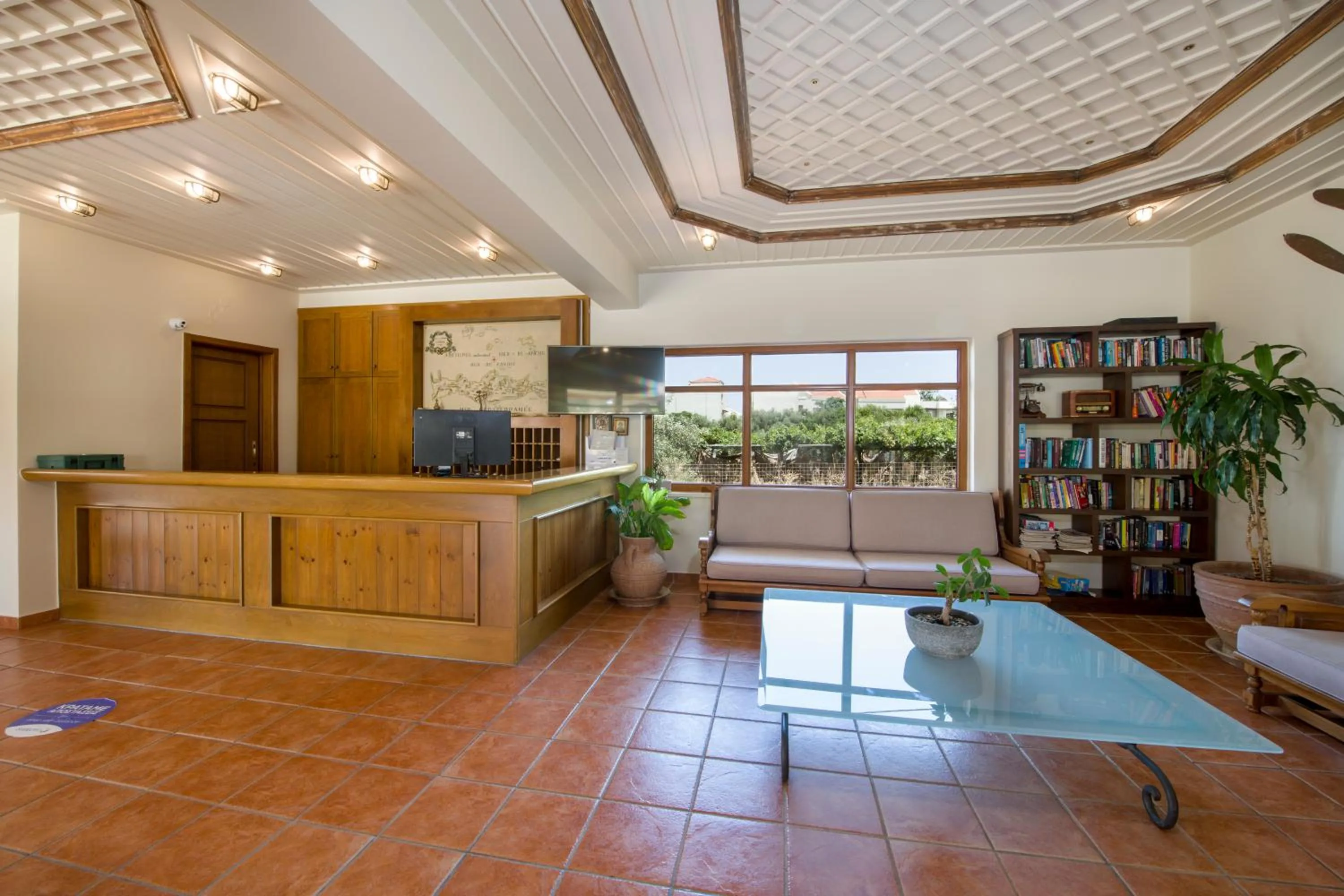 Lobby or reception in Omega Platanias