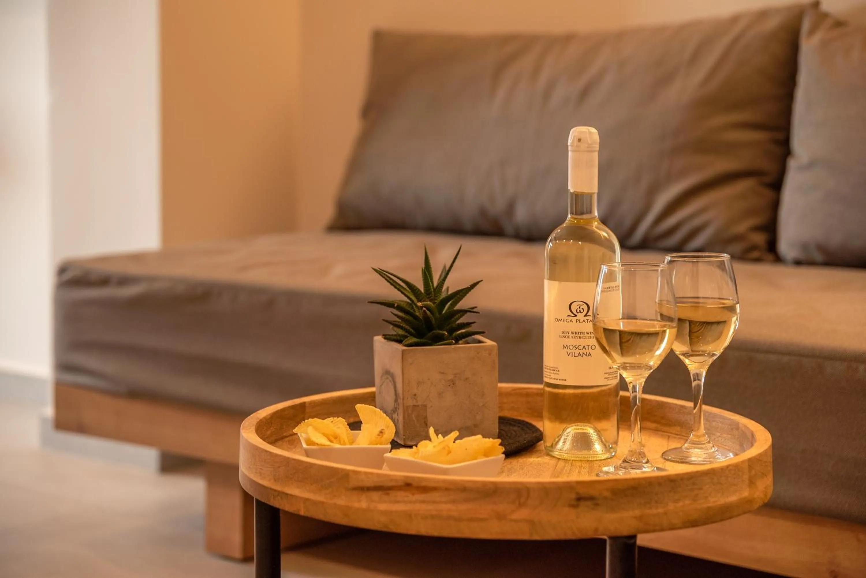 Alcoholic drinks in Omega Platanias