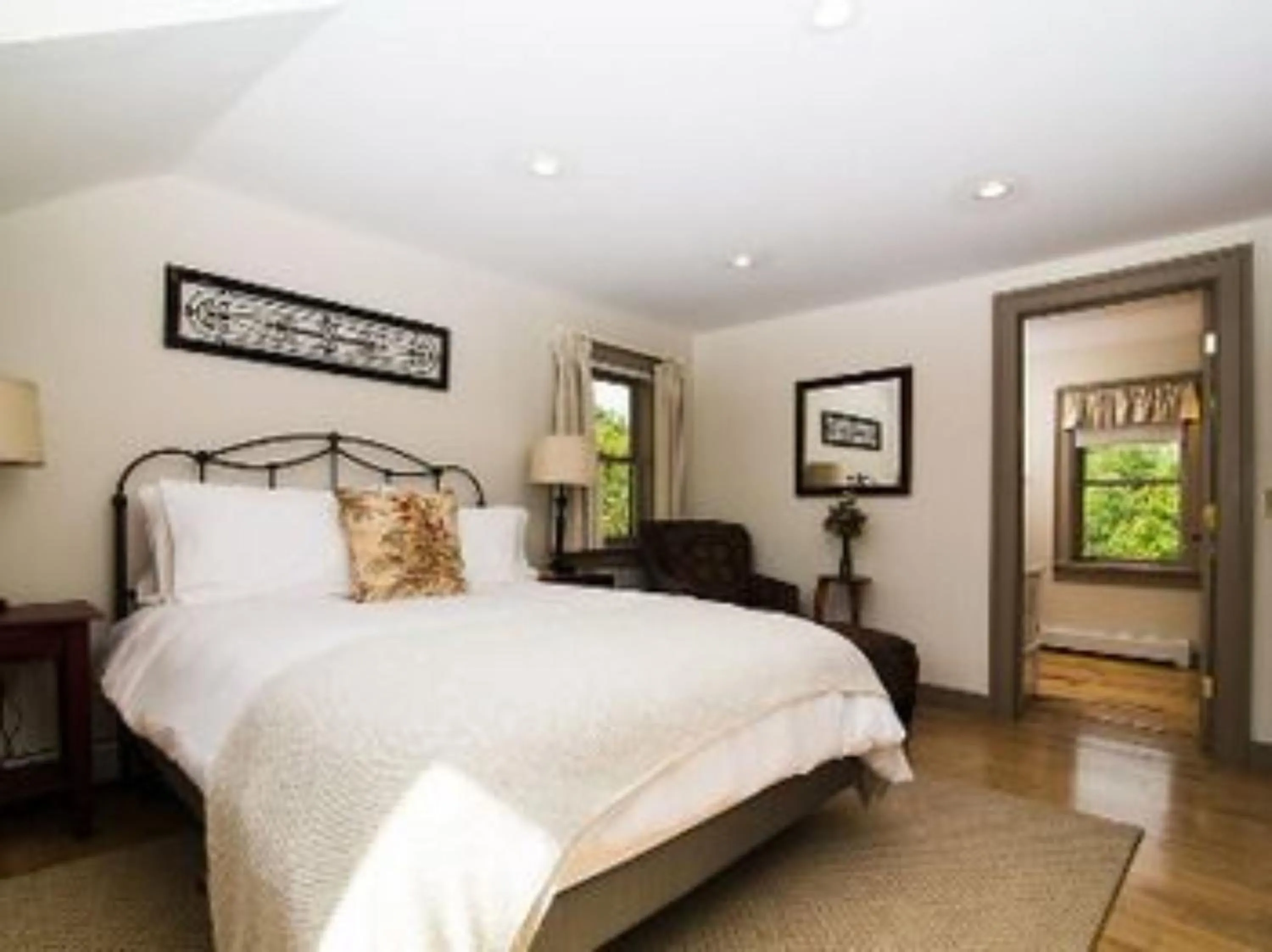 Bedroom in Bark Eater Inn