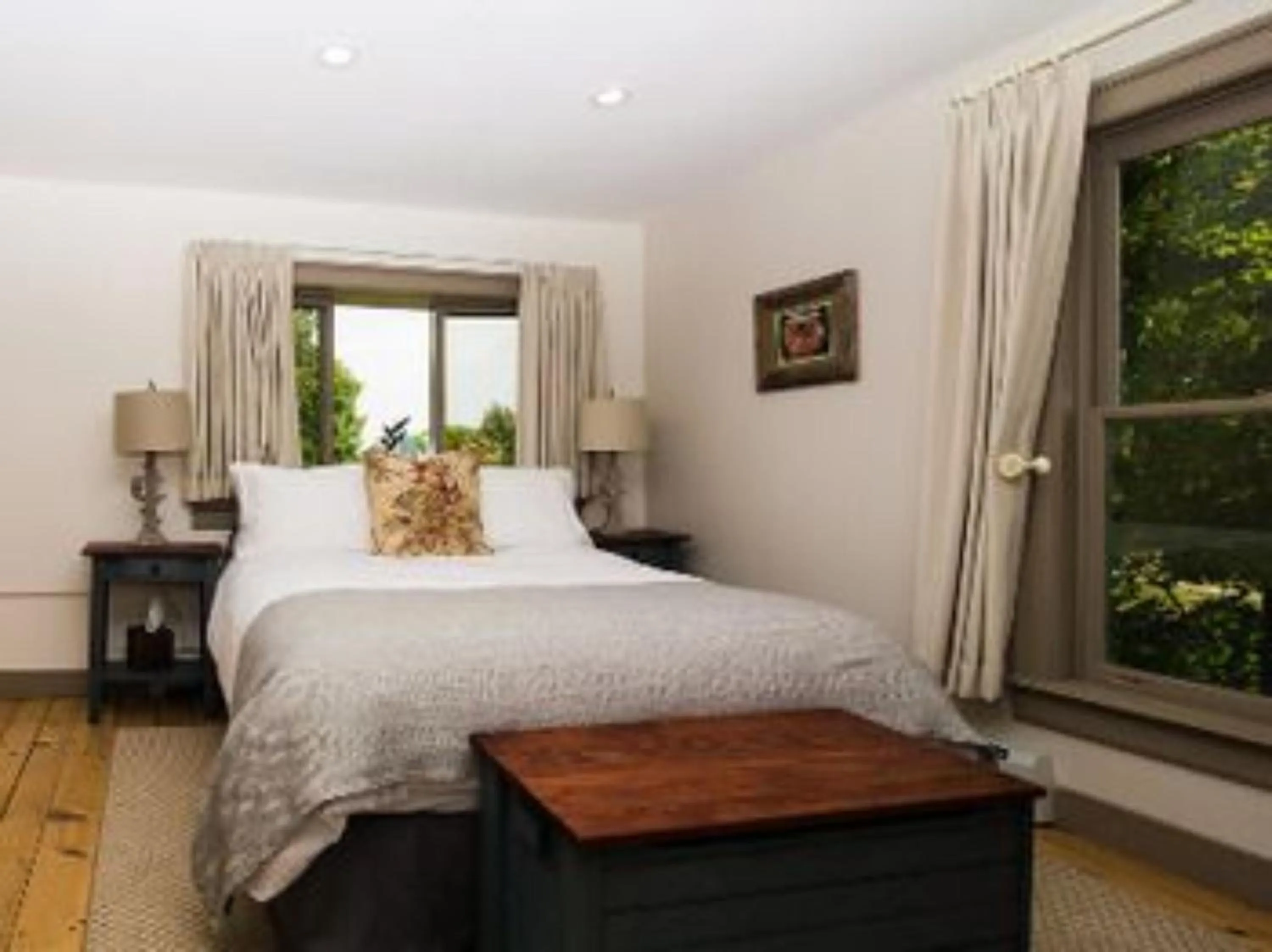 Bedroom in Bark Eater Inn