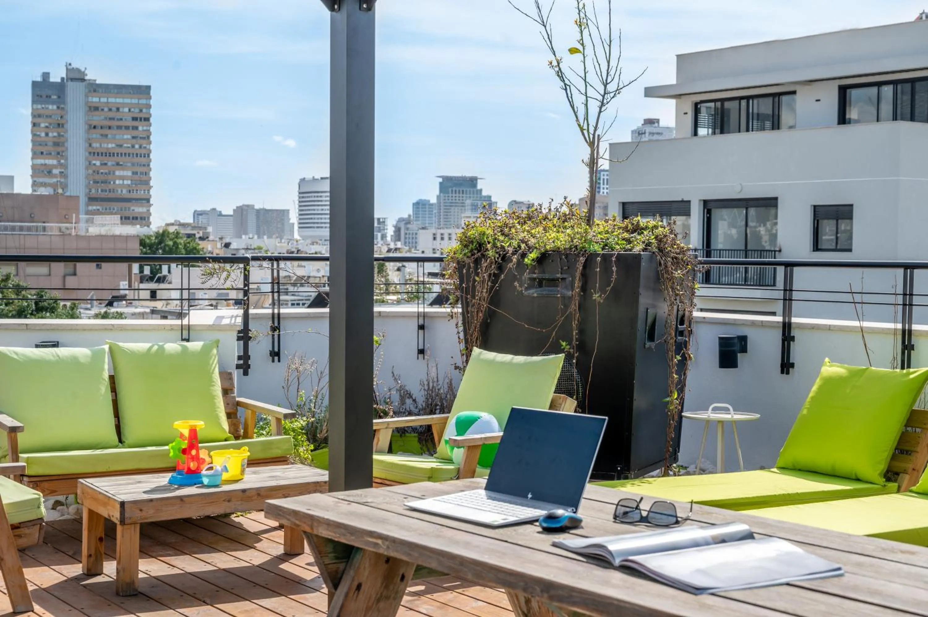 Balcony/Terrace in 130 Rock Apartments