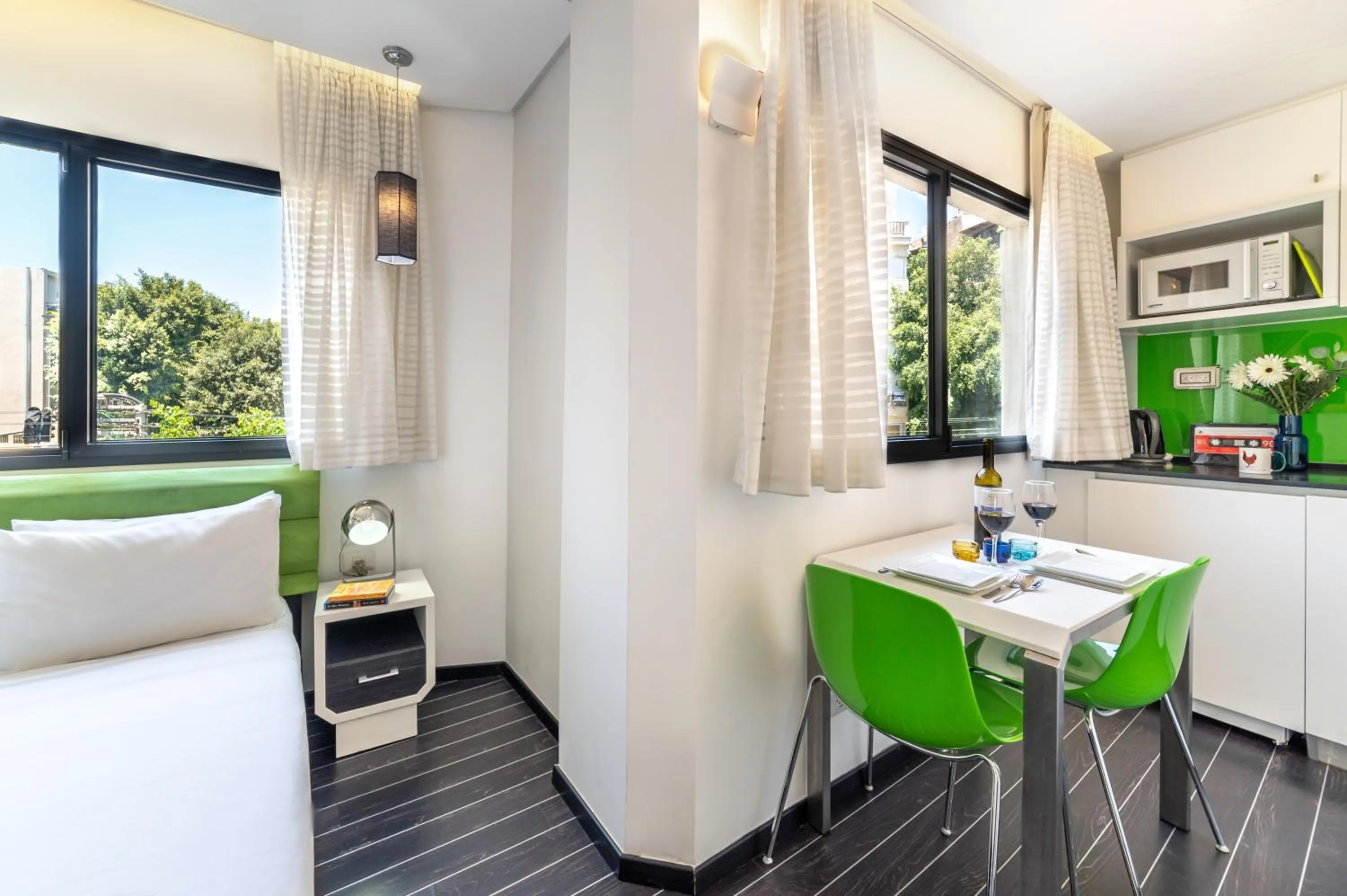 Seating area in 130 Rock Apartments