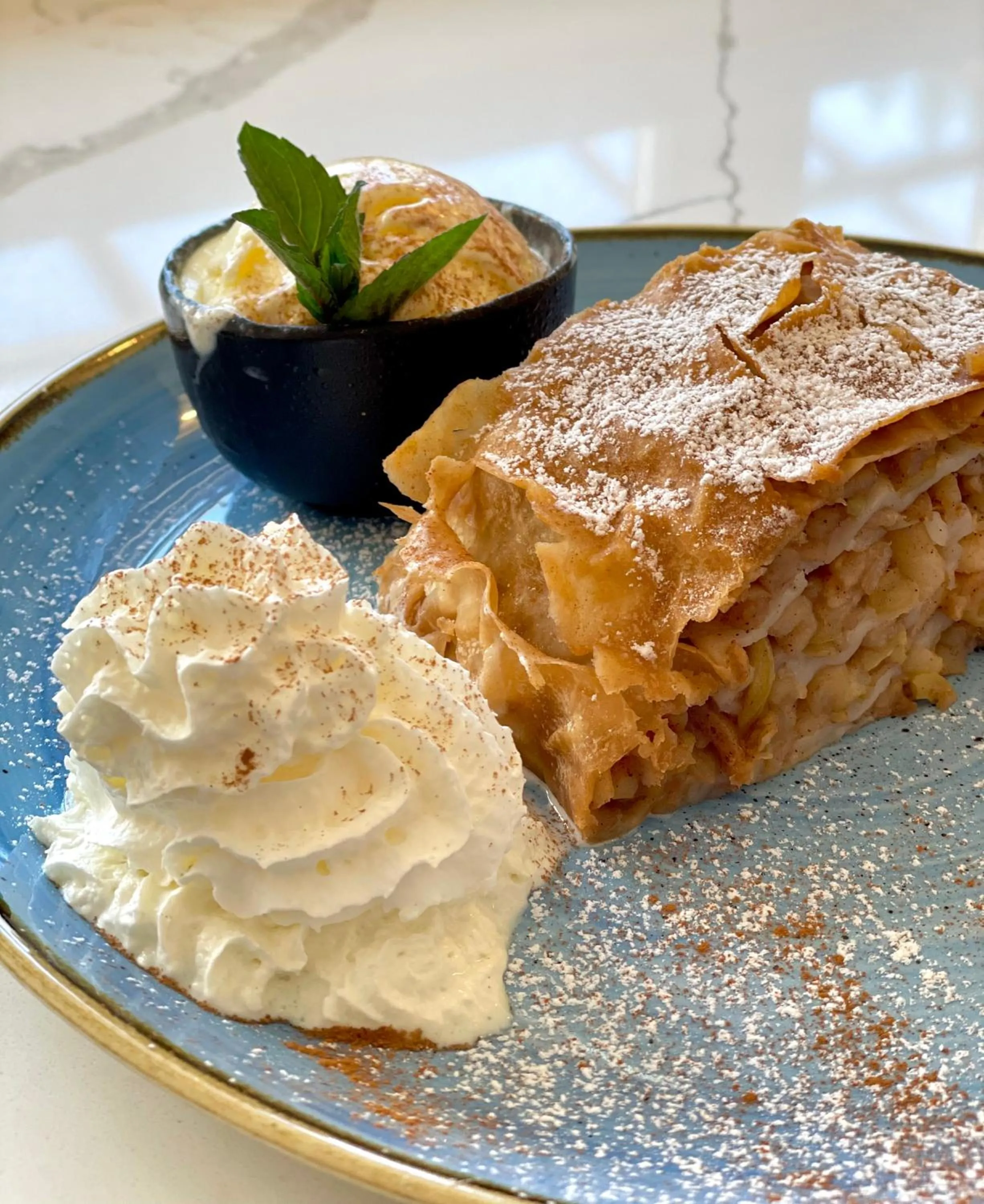 Restaurant/places to eat in Hotel Starkl - Heritage & Unique