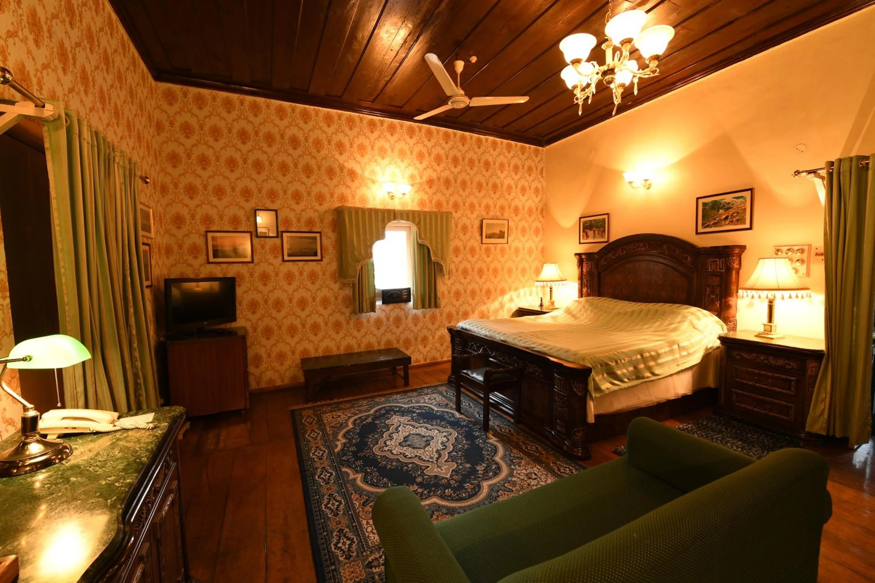 Bed in WelcomHeritage Judges Court