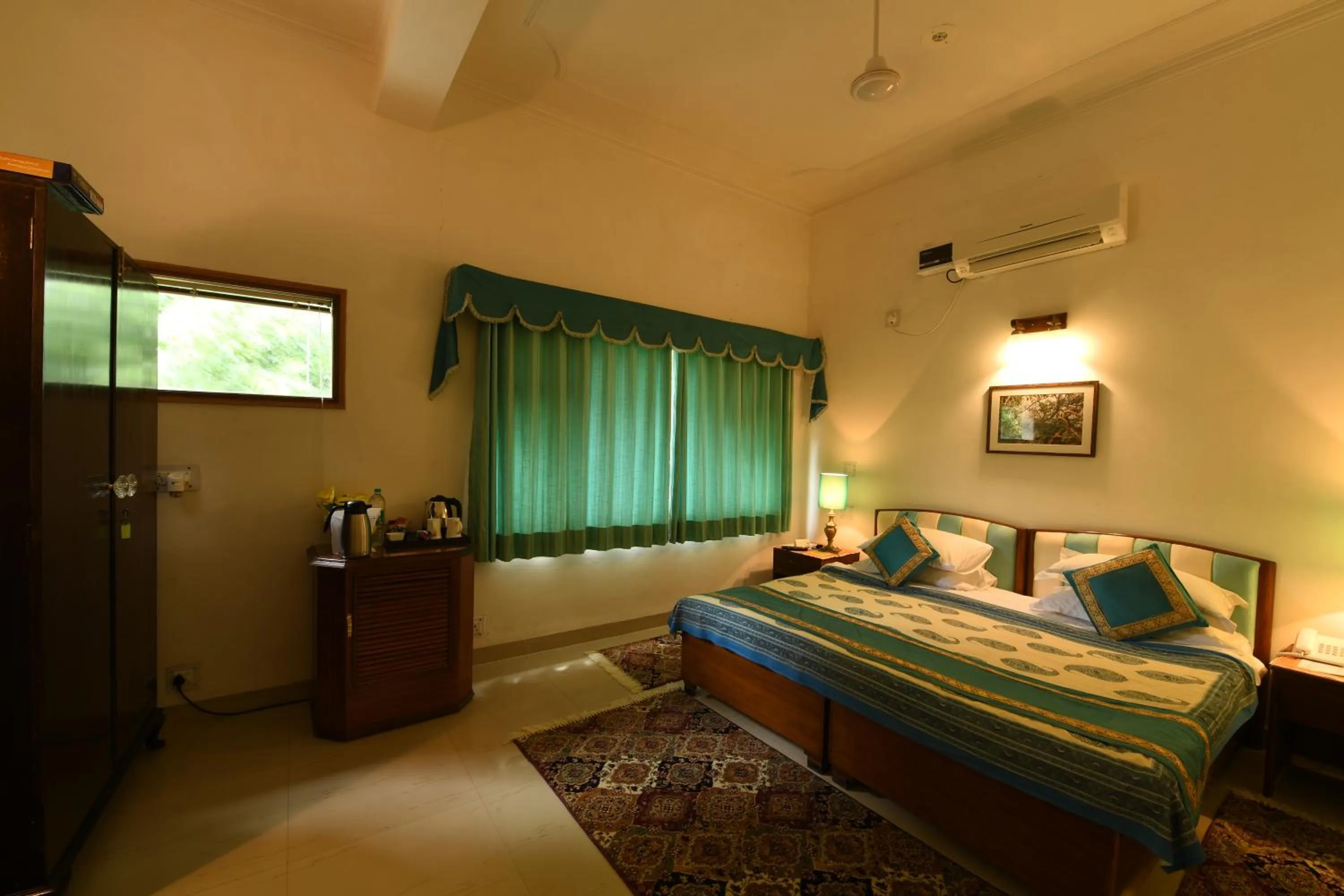 Bed in WelcomHeritage Judges Court