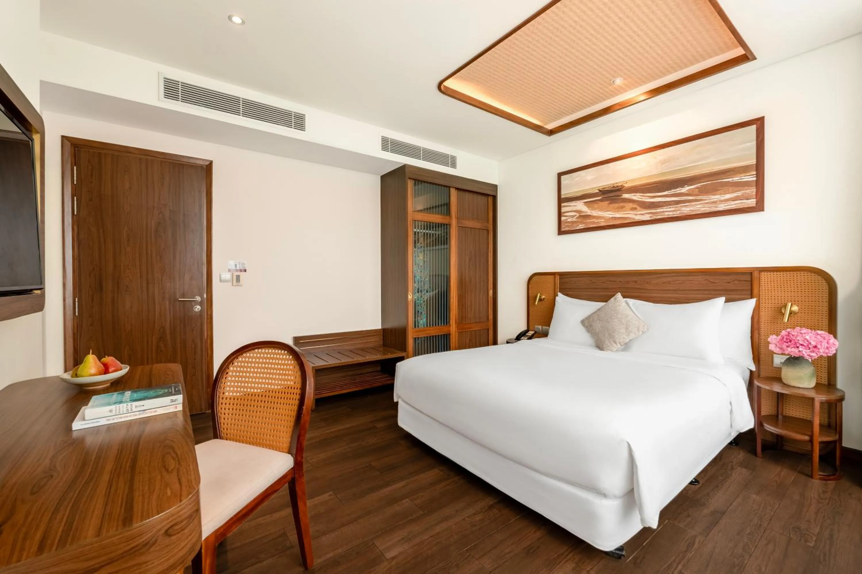 Bed in Best Western Premier Sonasea Phu Quoc