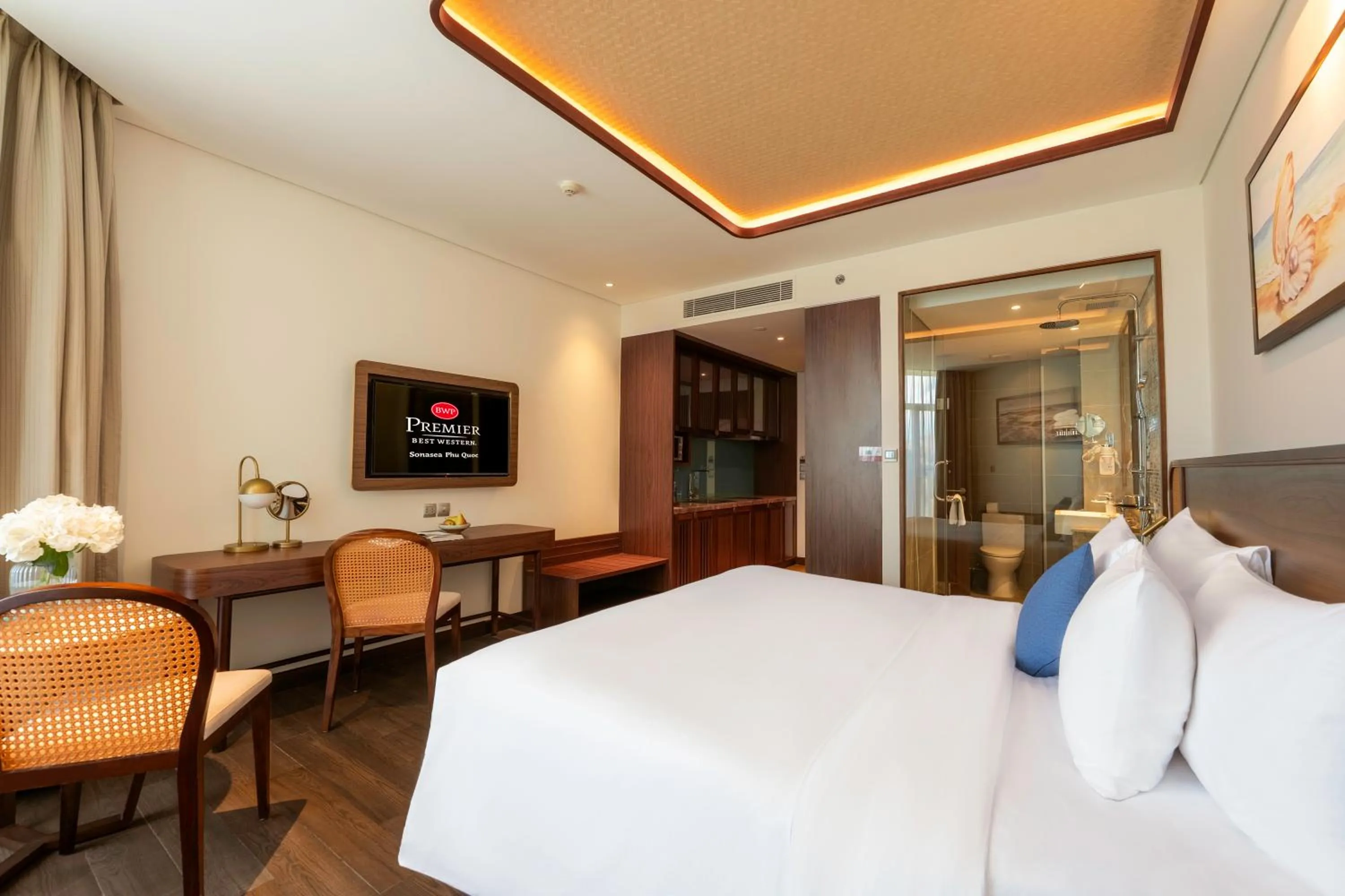 Bedroom, Bed in Best Western Premier Sonasea Phu Quoc