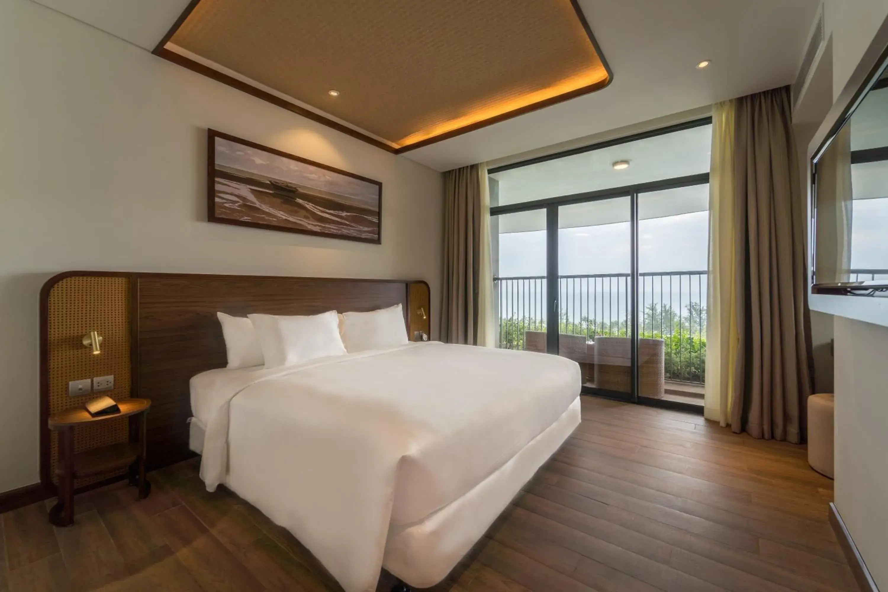 One-Bedroom Executive King Room with Balcony and Sea View in Best Western Premier Sonasea Phu Quoc One-Bedroom Executive King Room with Balcony and Sea View in Best Western Premier Sonasea Phu Quoc