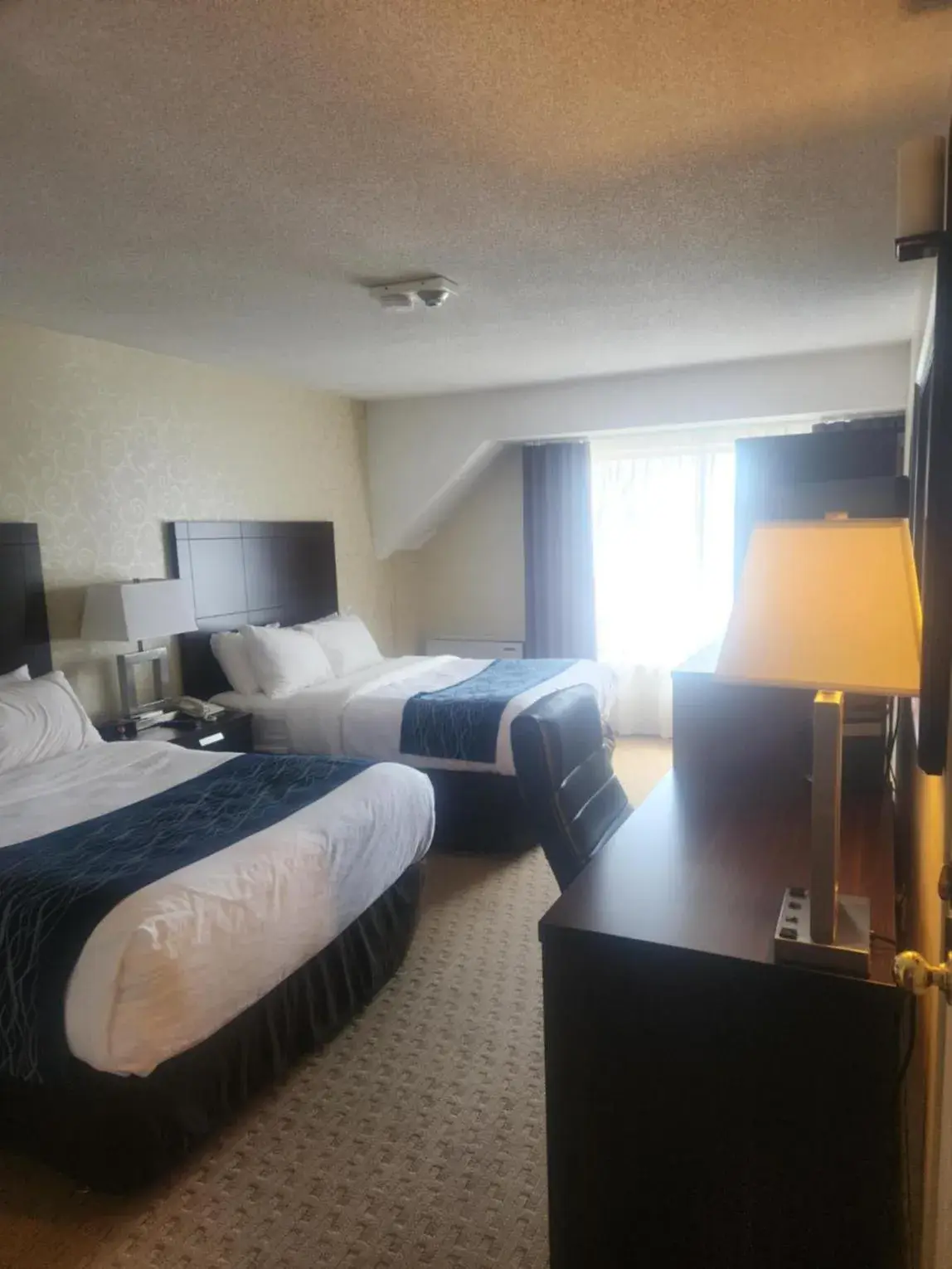 Comfort Care Double Room withTwo Double Beds - Non-Smoking in Comfort Inn Trois-Rivieres Comfort Care Double Room withTwo Double Beds - Non-Smoking in Comfort Inn Trois-Rivieres