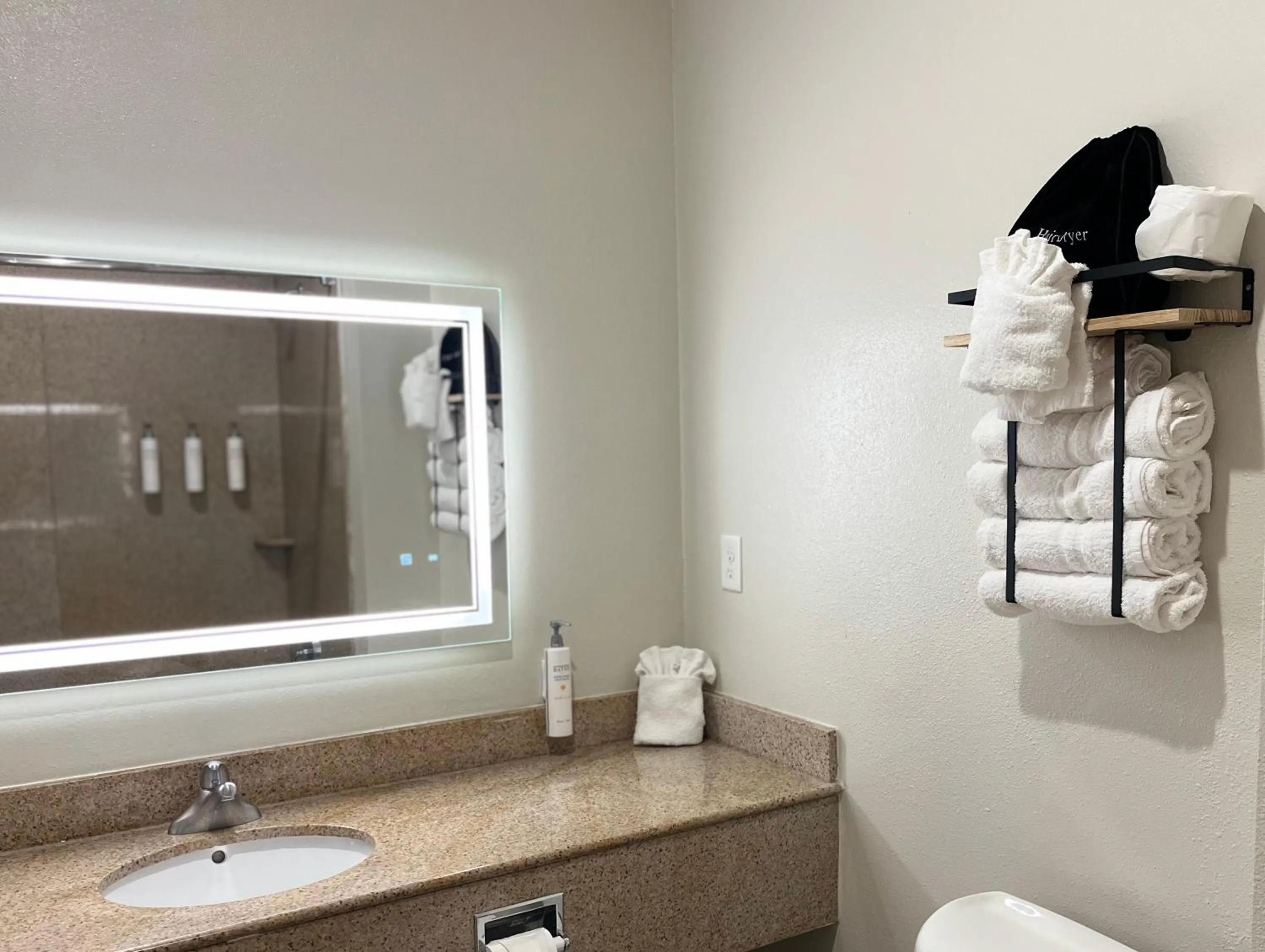 Sonesta Essential Hotel Houston-I-45 Spring