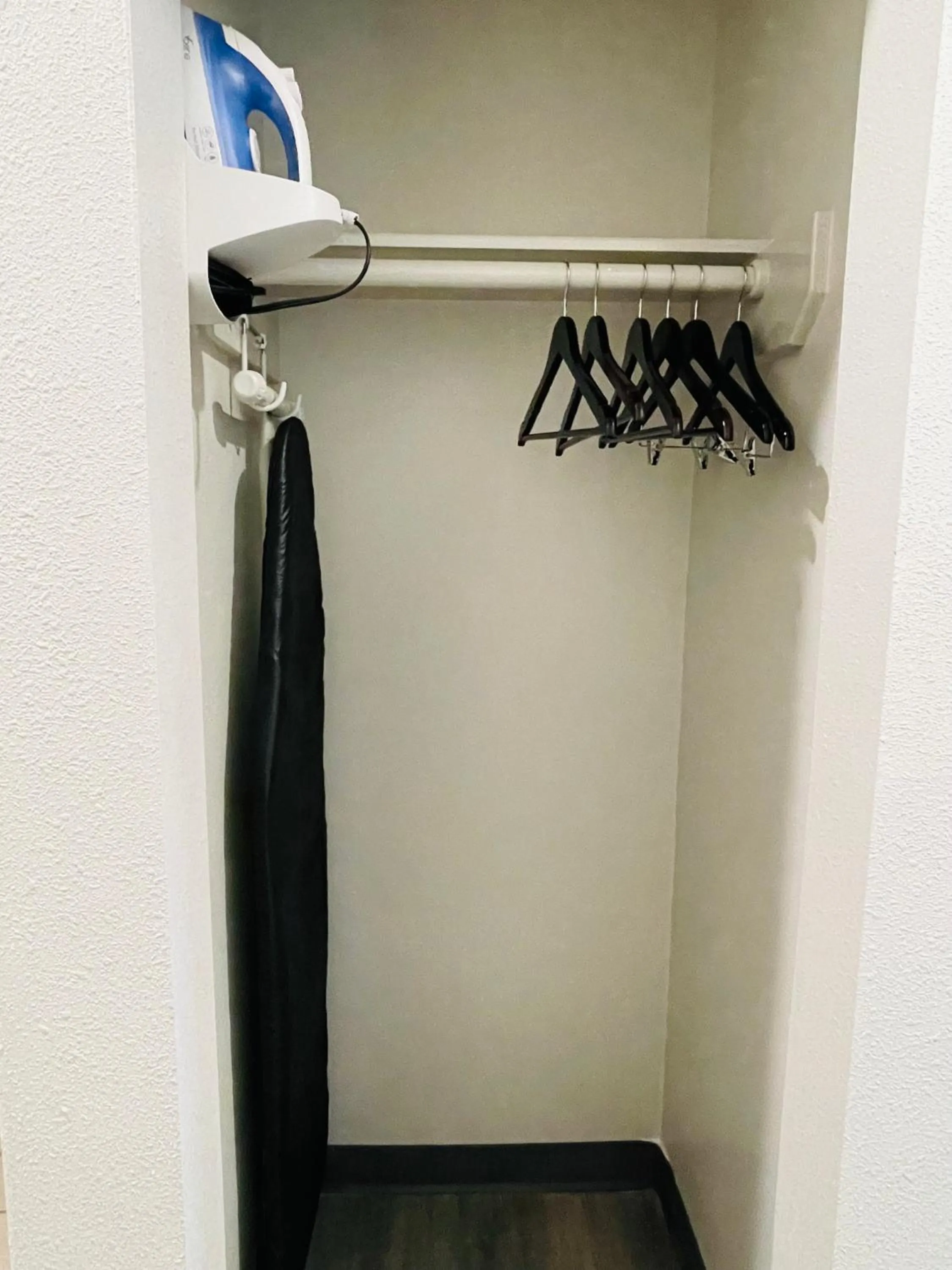 wardrobe in Sonesta Essential Hotel Houston-I-45 Spring