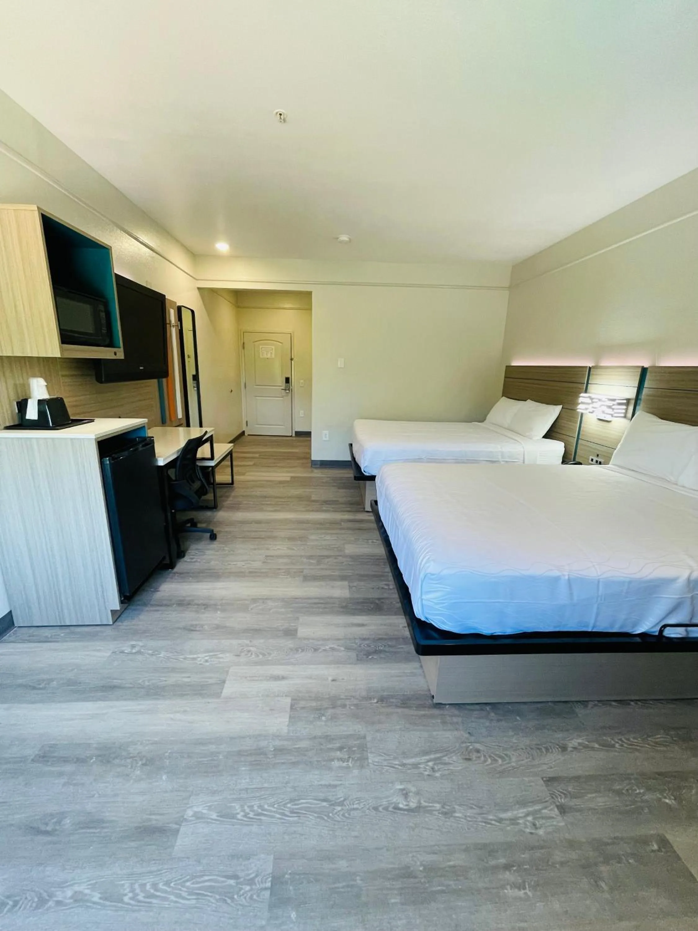 Bed in Sonesta Essential Hotel Houston-I-45 Spring