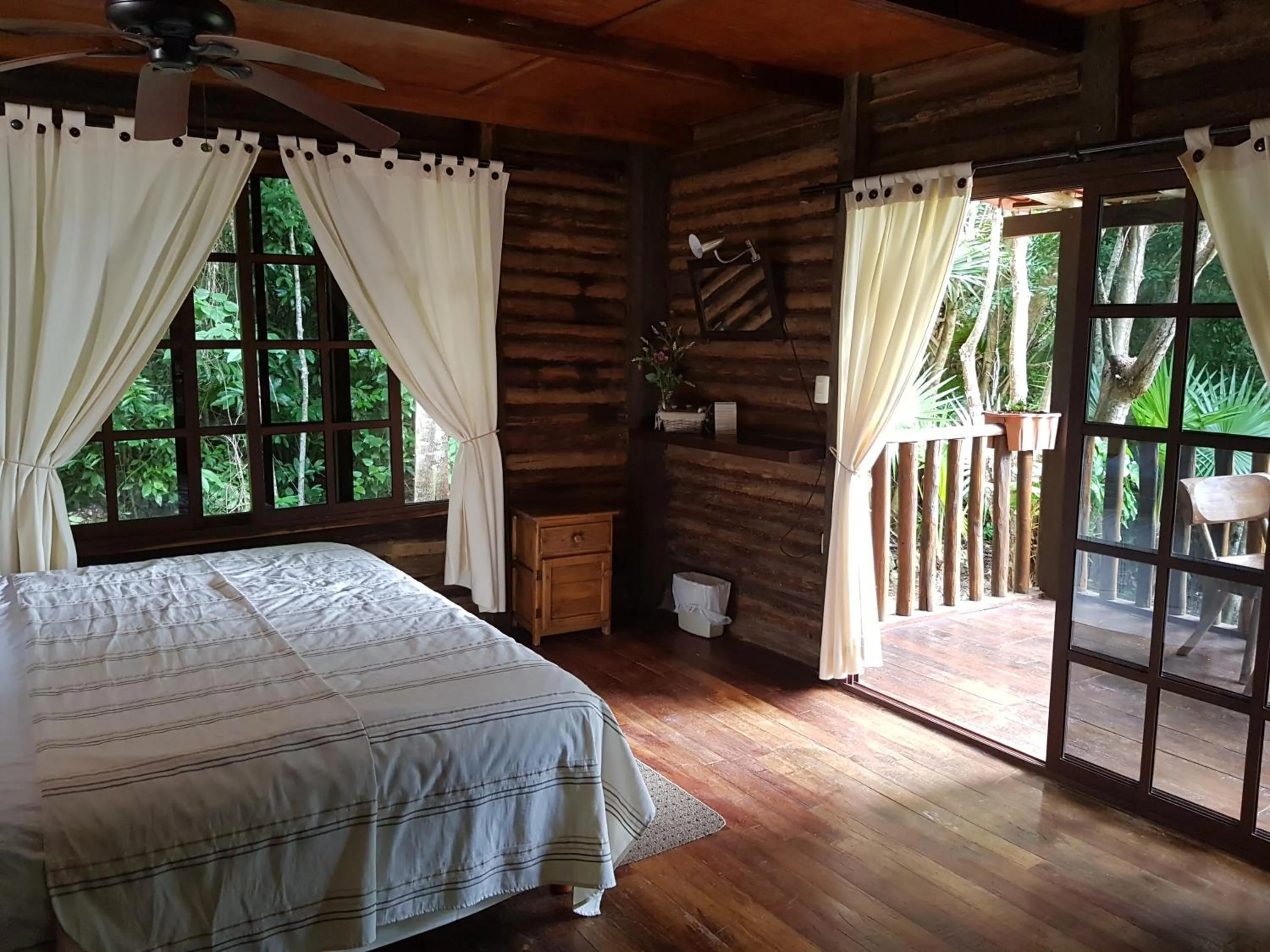 Photo of the whole room, Bed in Hotel El Chital