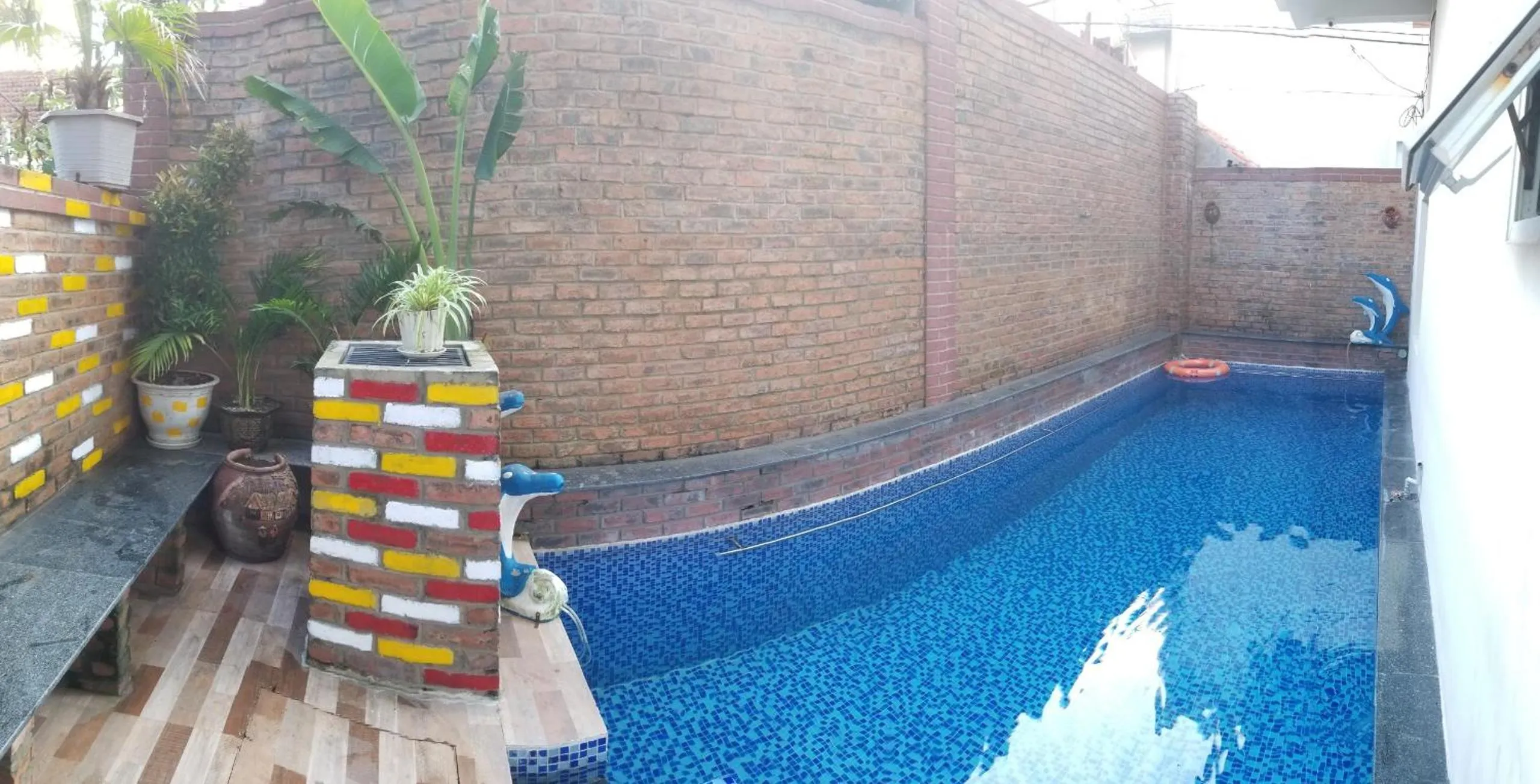 Swimming pool in Hue Four Seasons Hotel