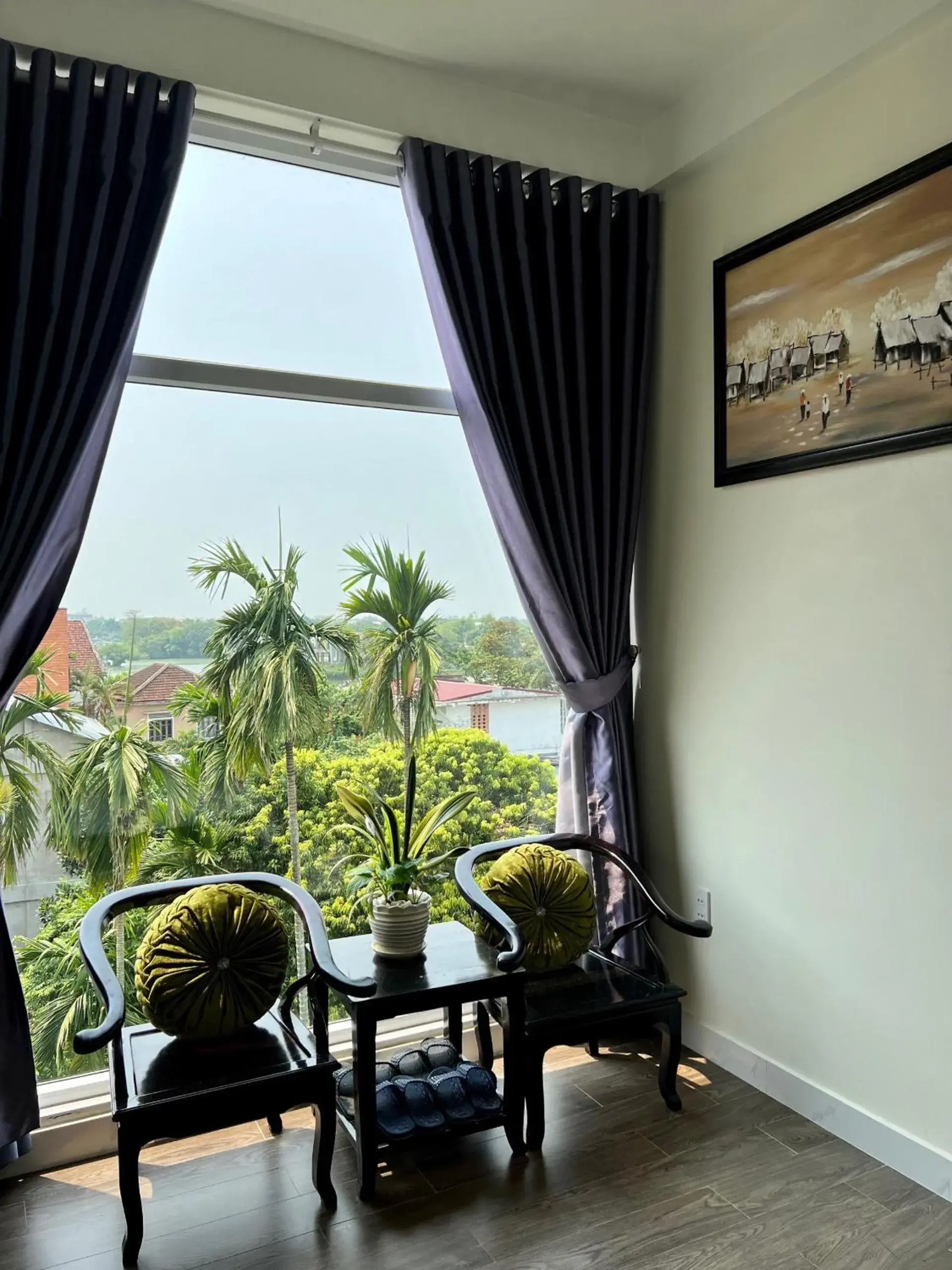 Family Room with Balcony in Hue Four Seasons Hotel Family Room with Balcony in Hue Four Seasons Hotel