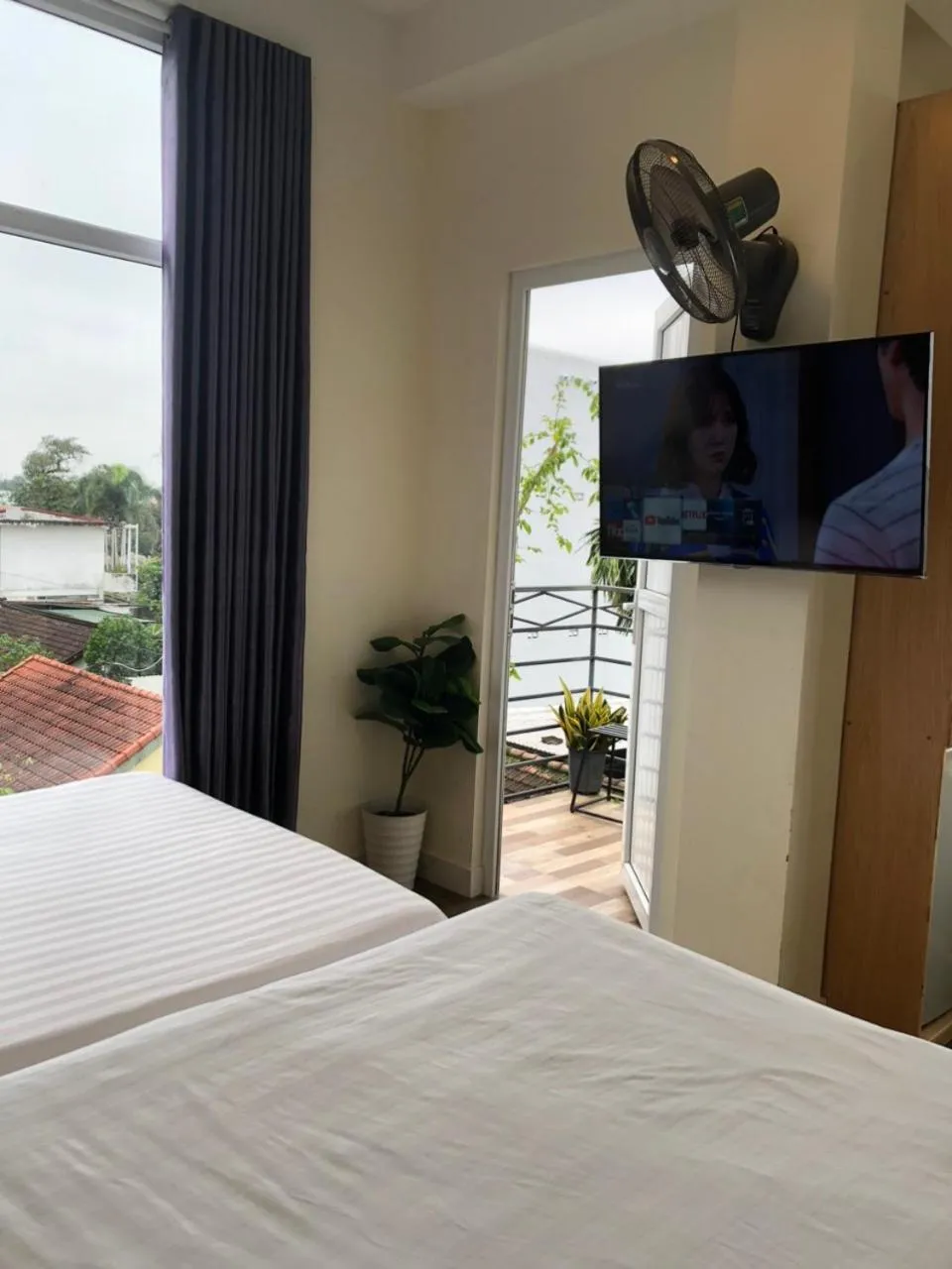 Bed in Hue Four Seasons Hotel