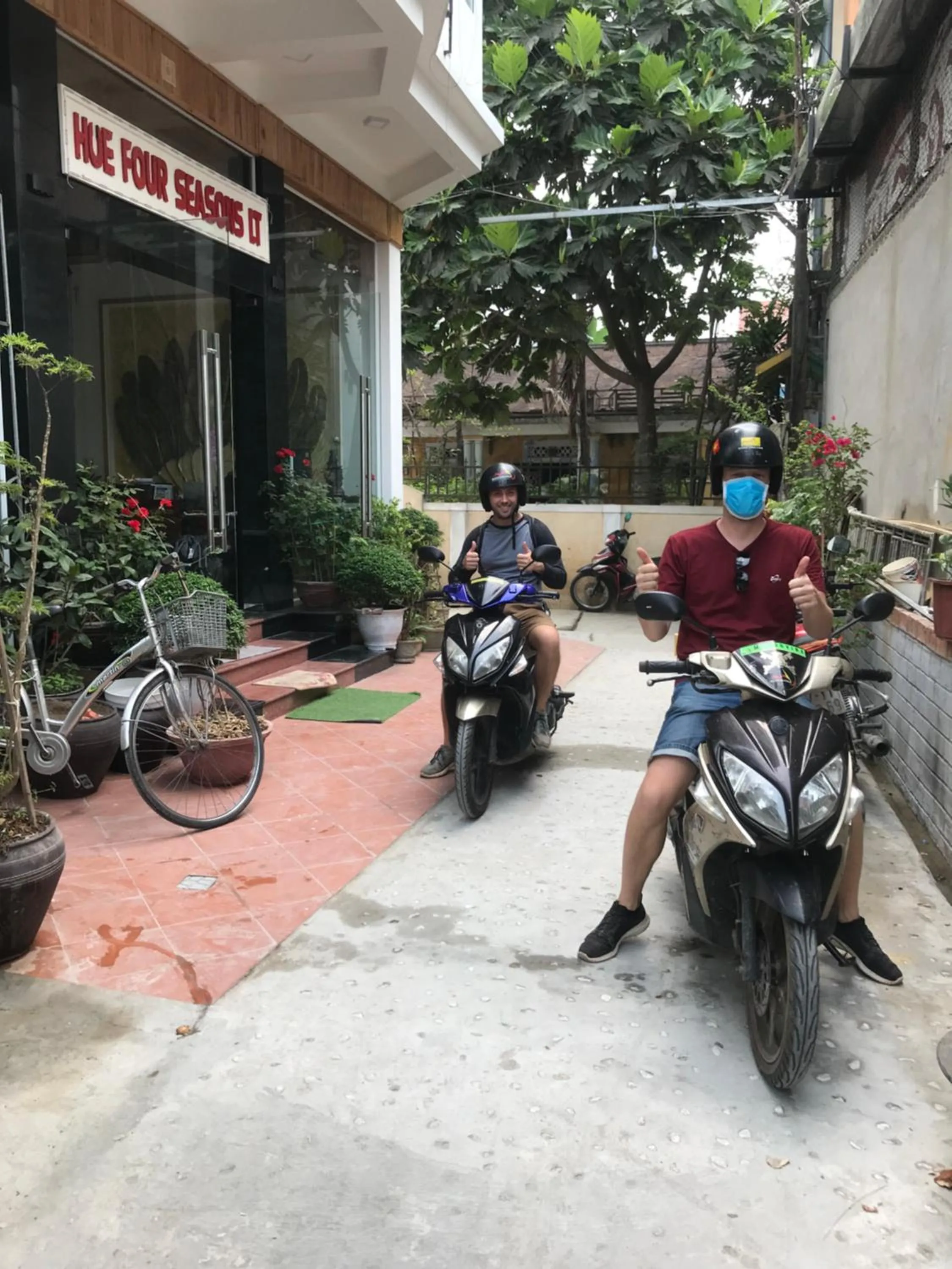 People in Hue Four Seasons Hotel