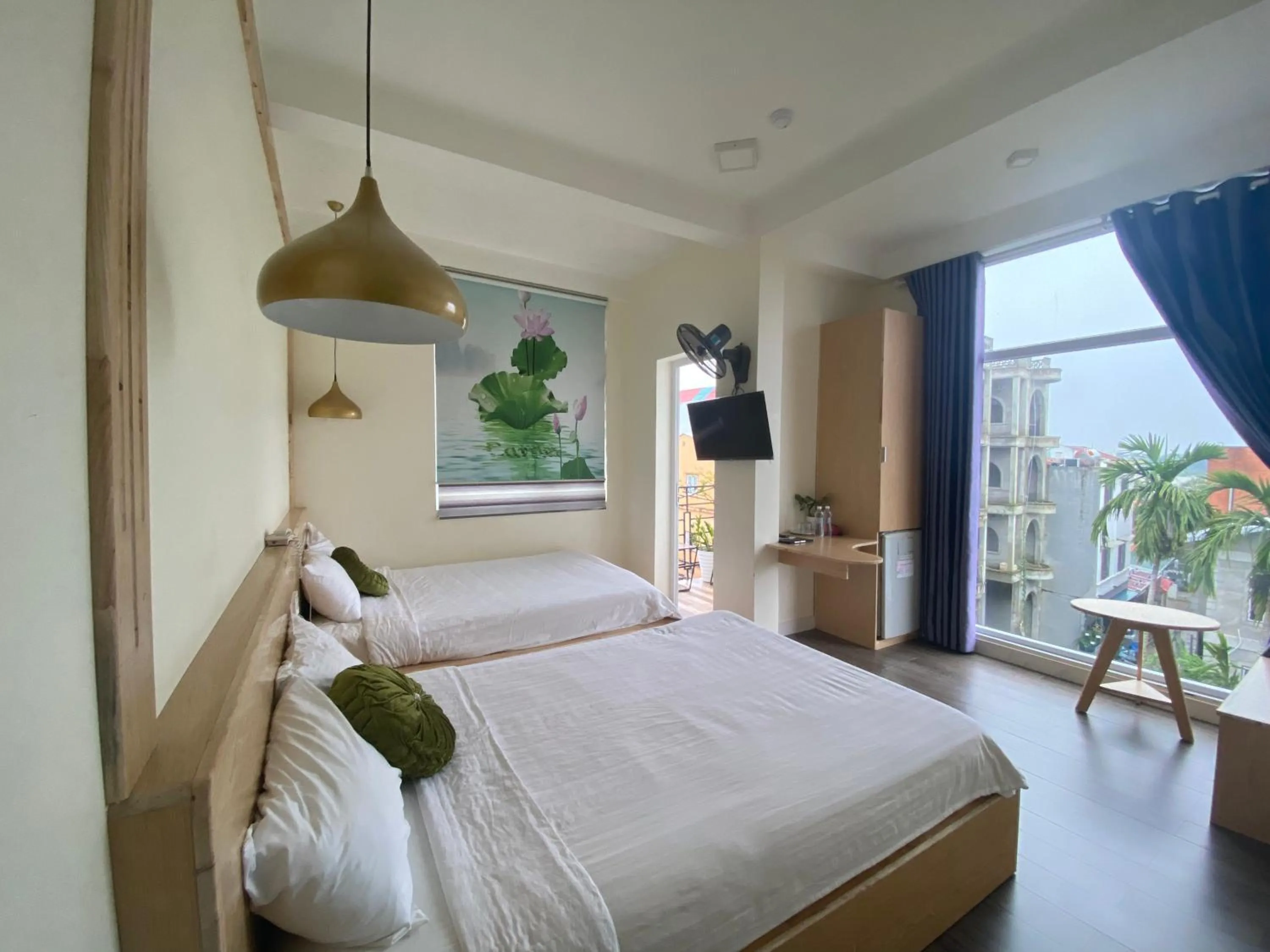 Photo of the whole room, Bed in Hue Four Seasons Hotel