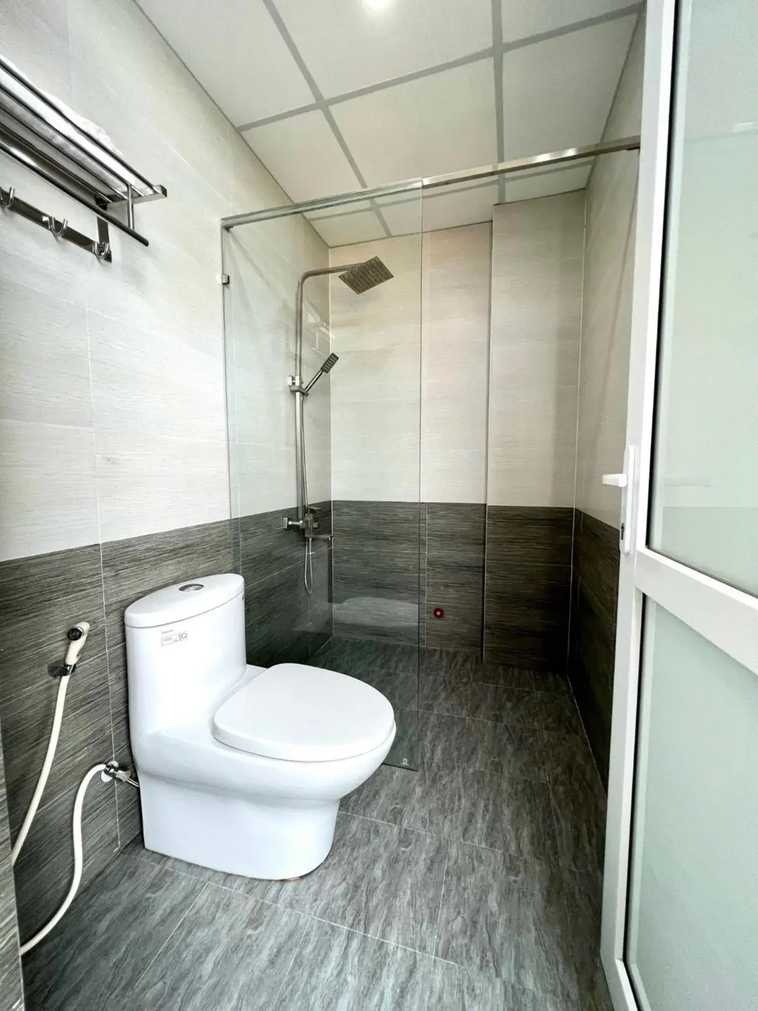 Deluxe Double Room with Balcony in Hue Four Seasons Hotel Deluxe Double Room with Balcony in Hue Four Seasons Hotel