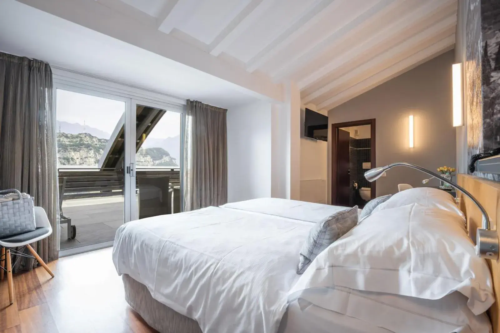 Deluxe Double Room in Garda Hotel Forte Charme Deluxe Double Room in Garda Hotel Forte Charme