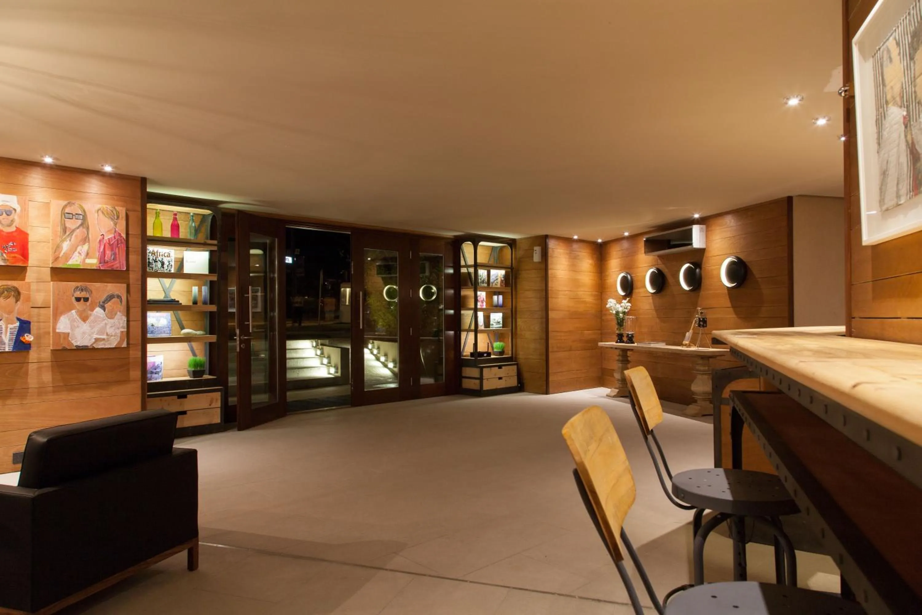 Communal lounge/ TV room in 2122 Hotel Art Design