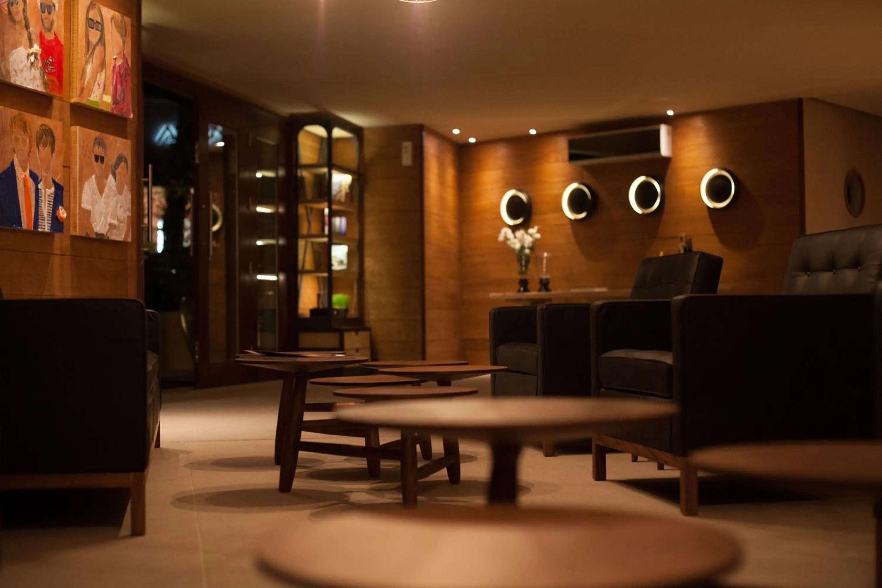 Restaurant/places to eat in 2122 Hotel Art Design