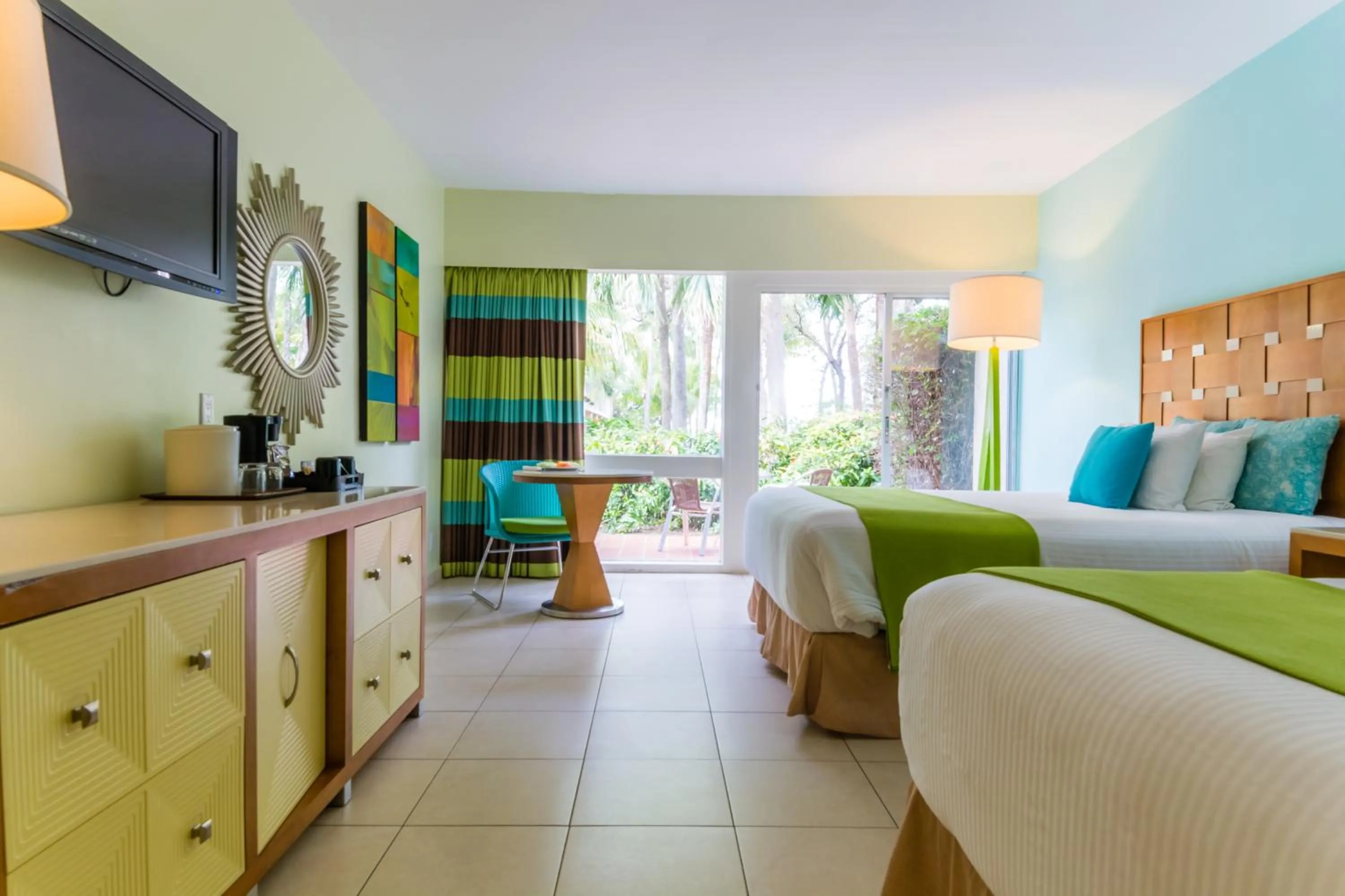 Bed in Sunscape Curacao Resort Spa & Casino