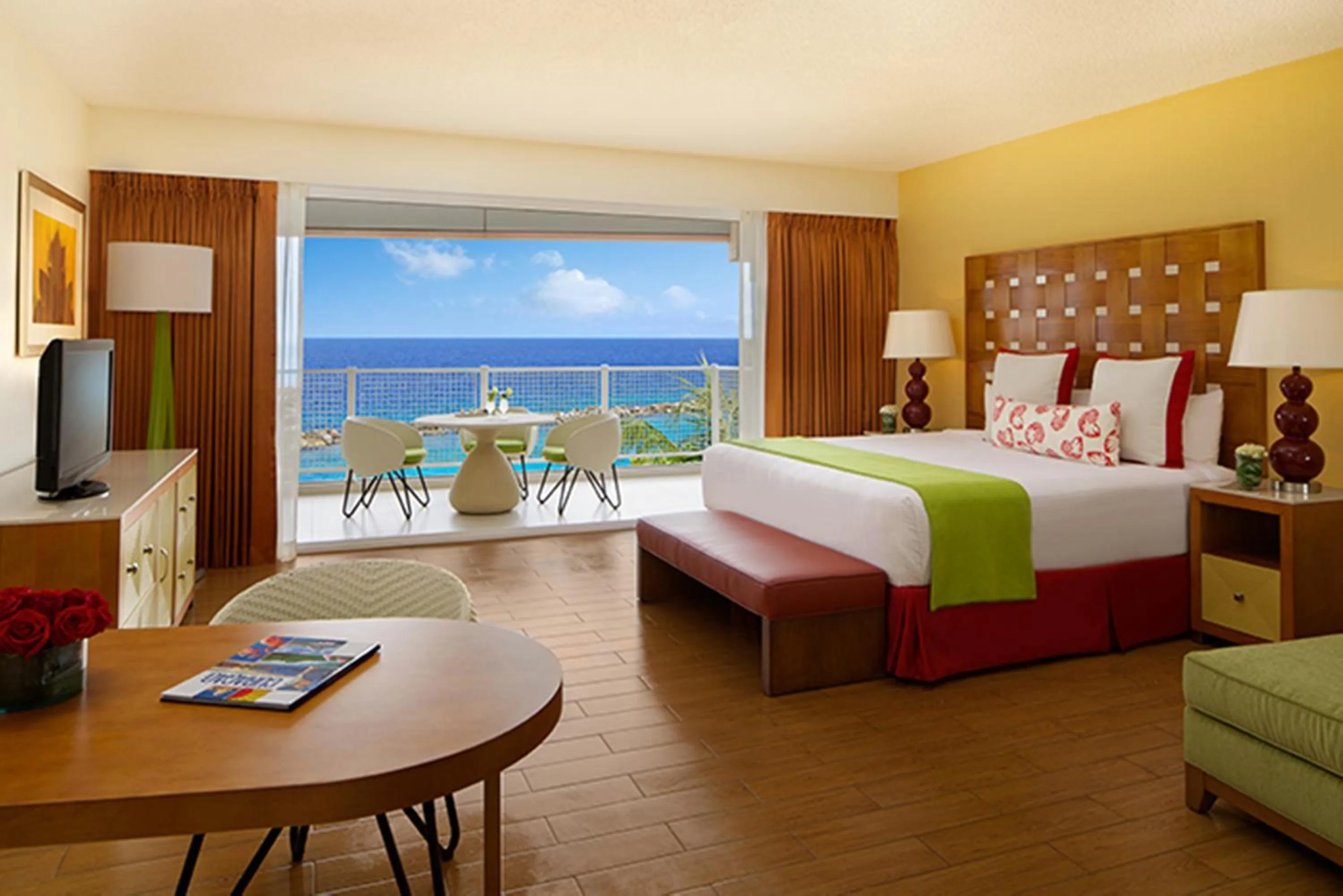 Bedroom, Bed in Sunscape Curacao Resort Spa & Casino