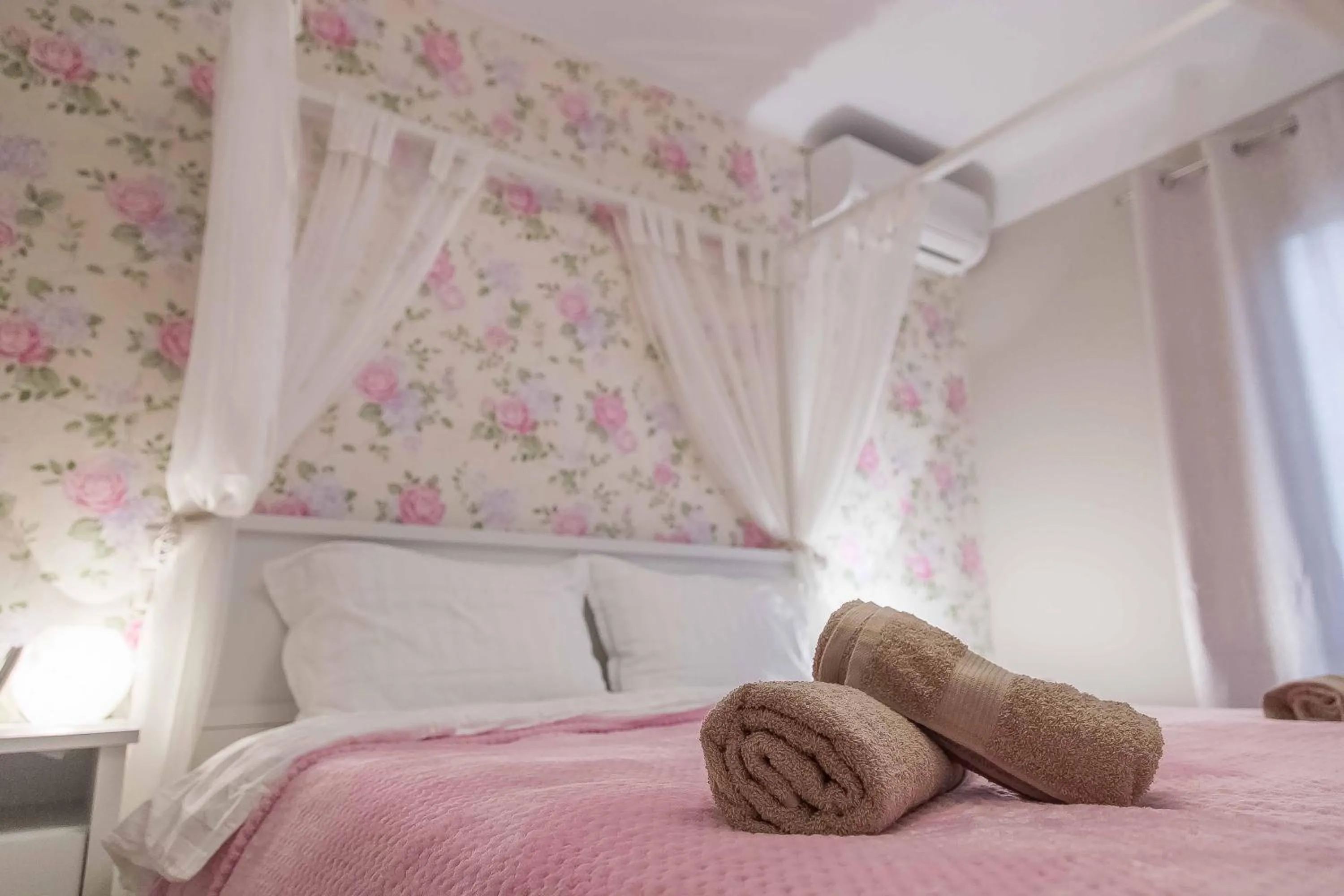 Bedroom, Bed in Historic Luxury House in the Heart of Meteora