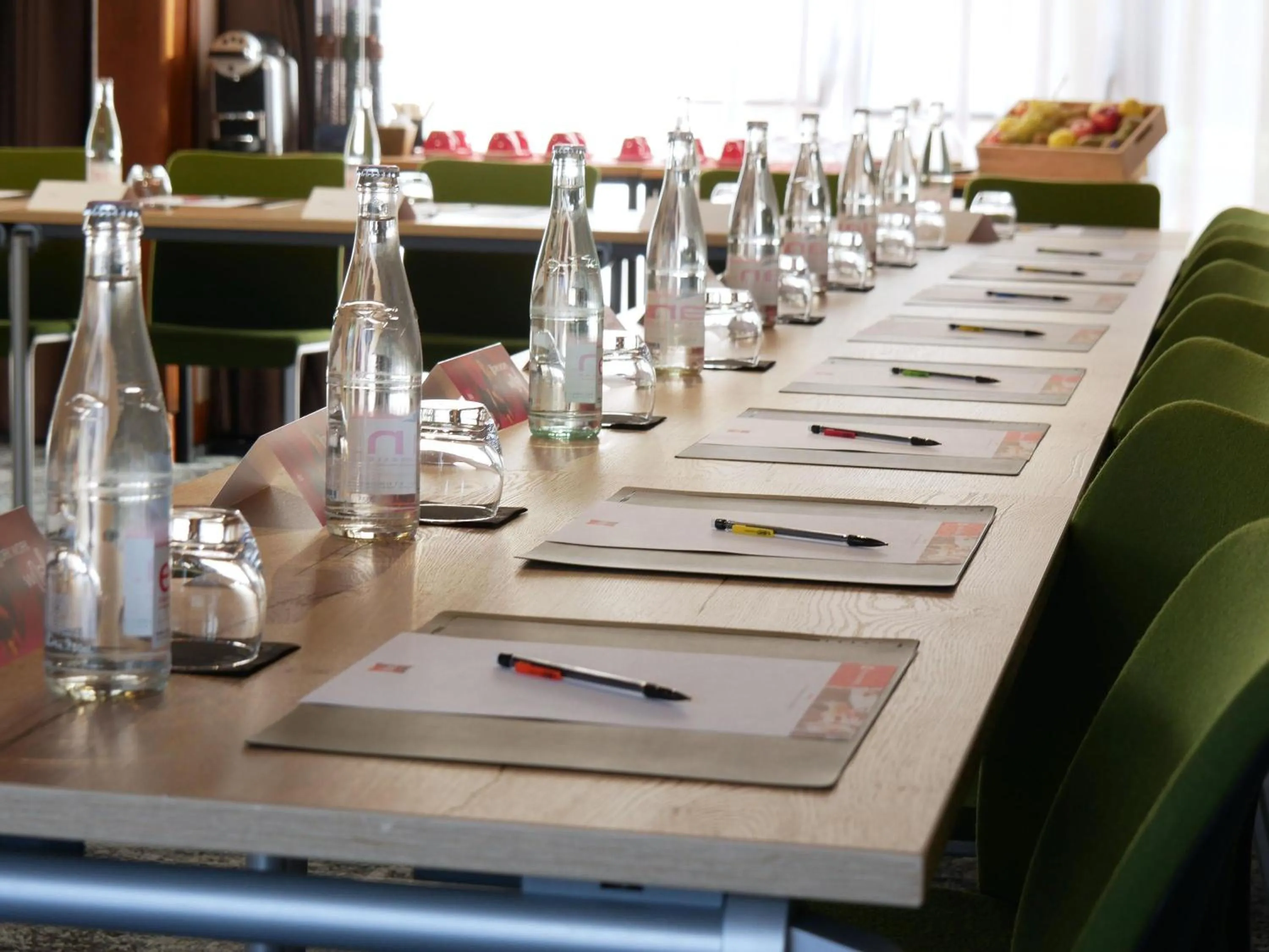 Meeting/conference room in Ibis Château-Thierry