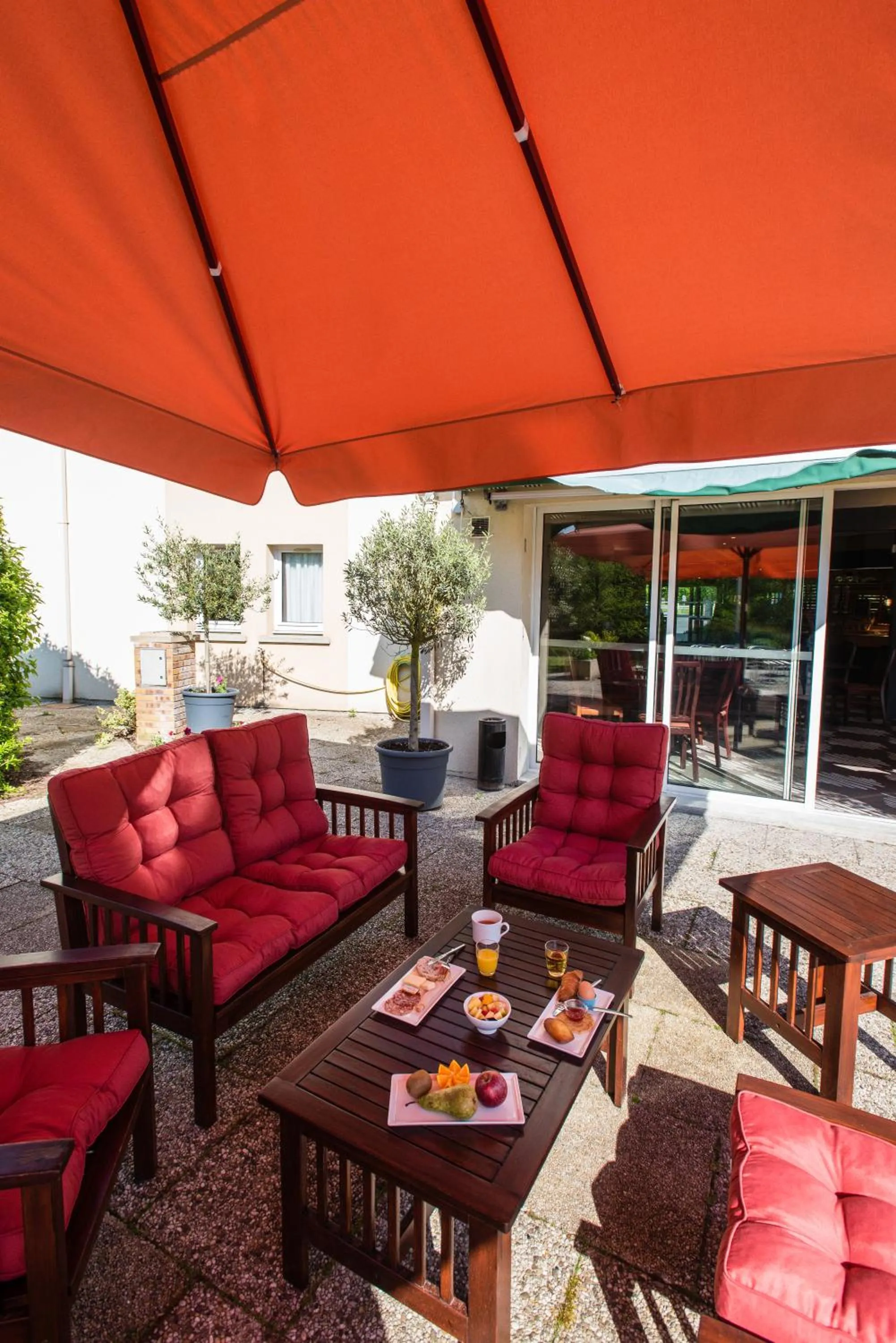 Patio in Ibis Château-Thierry