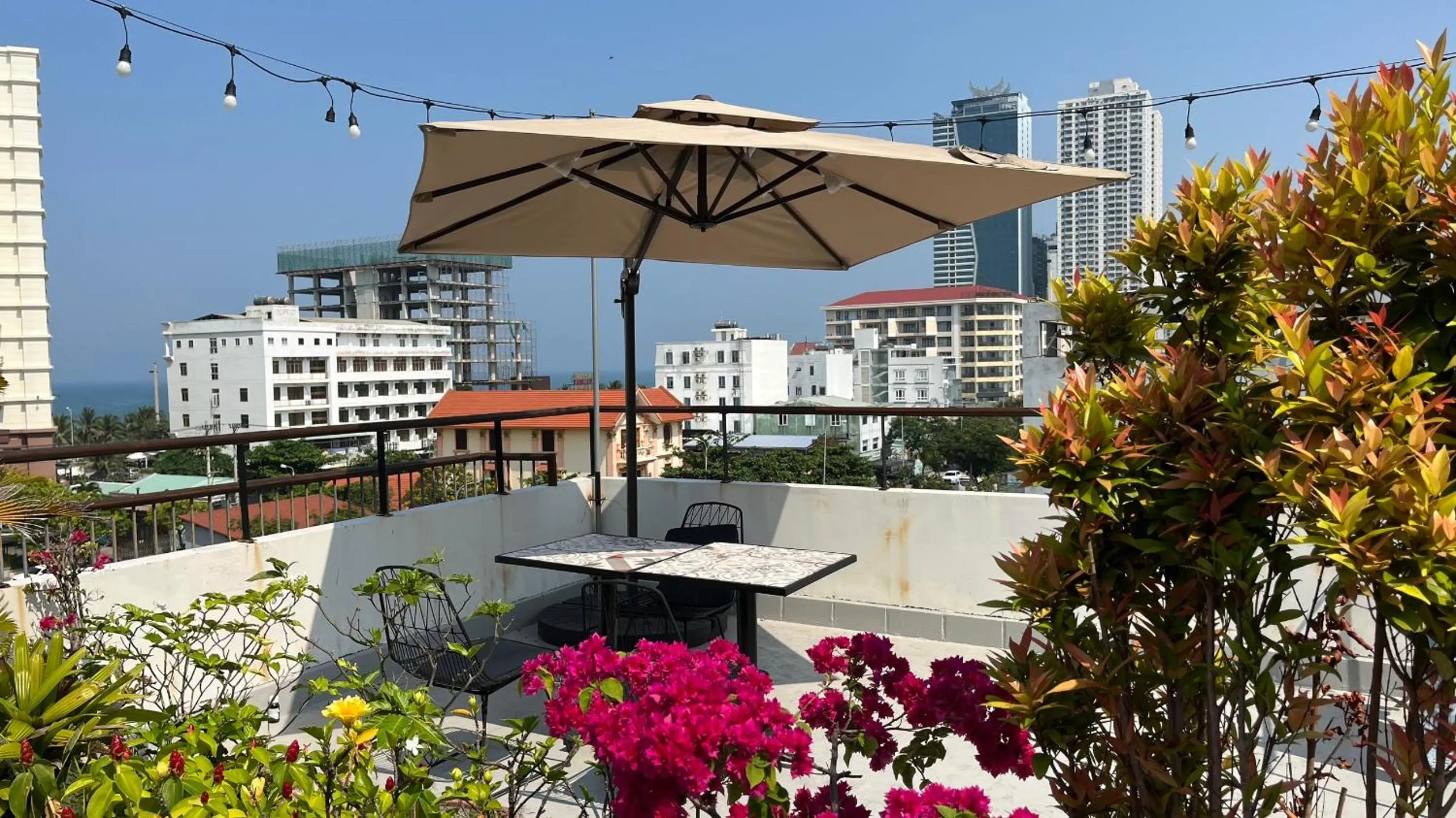 Property building in Casa Rosa Apartment