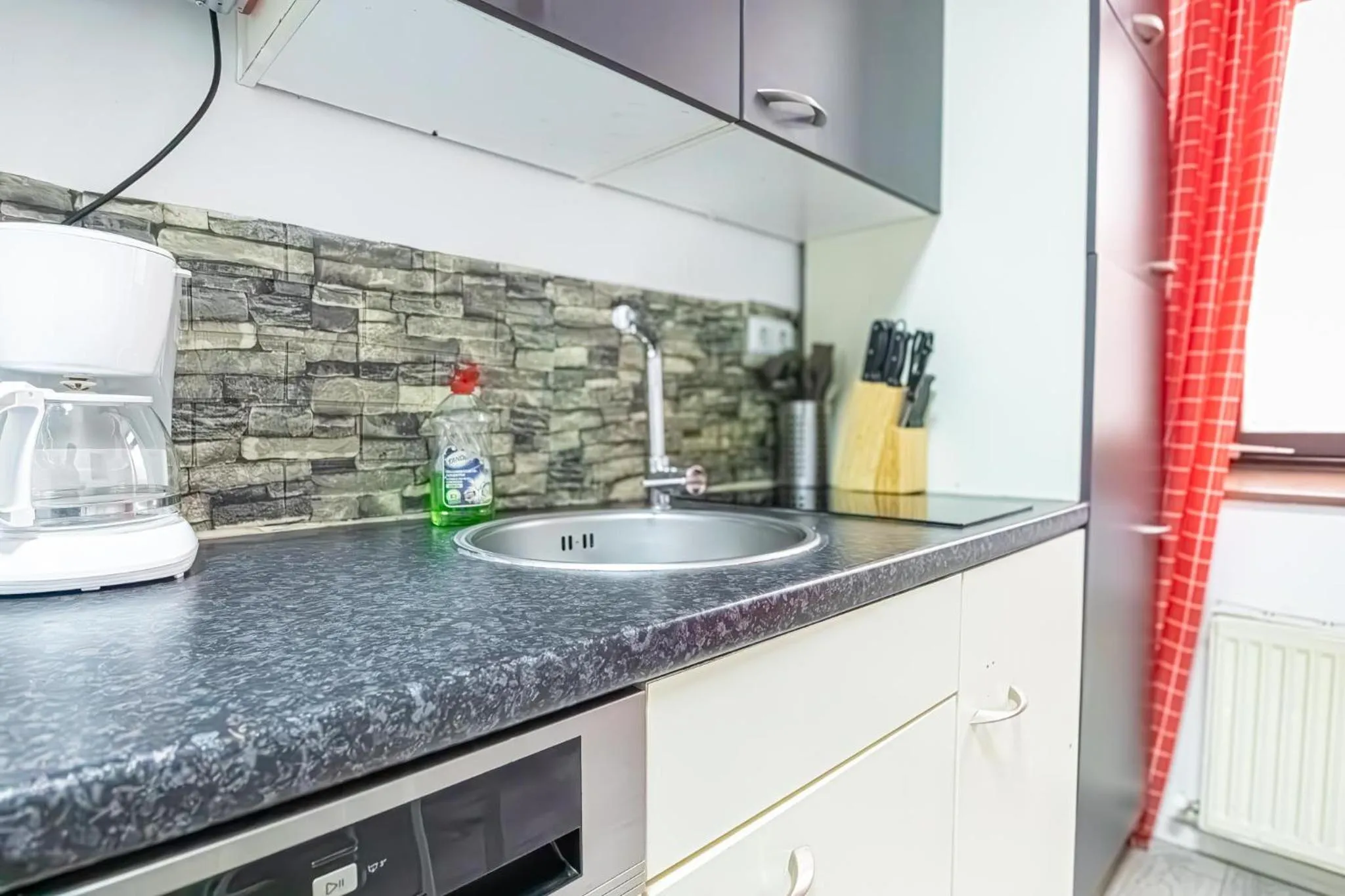 Kitchen or kitchenette in Modern Apartment suitable for Longstays