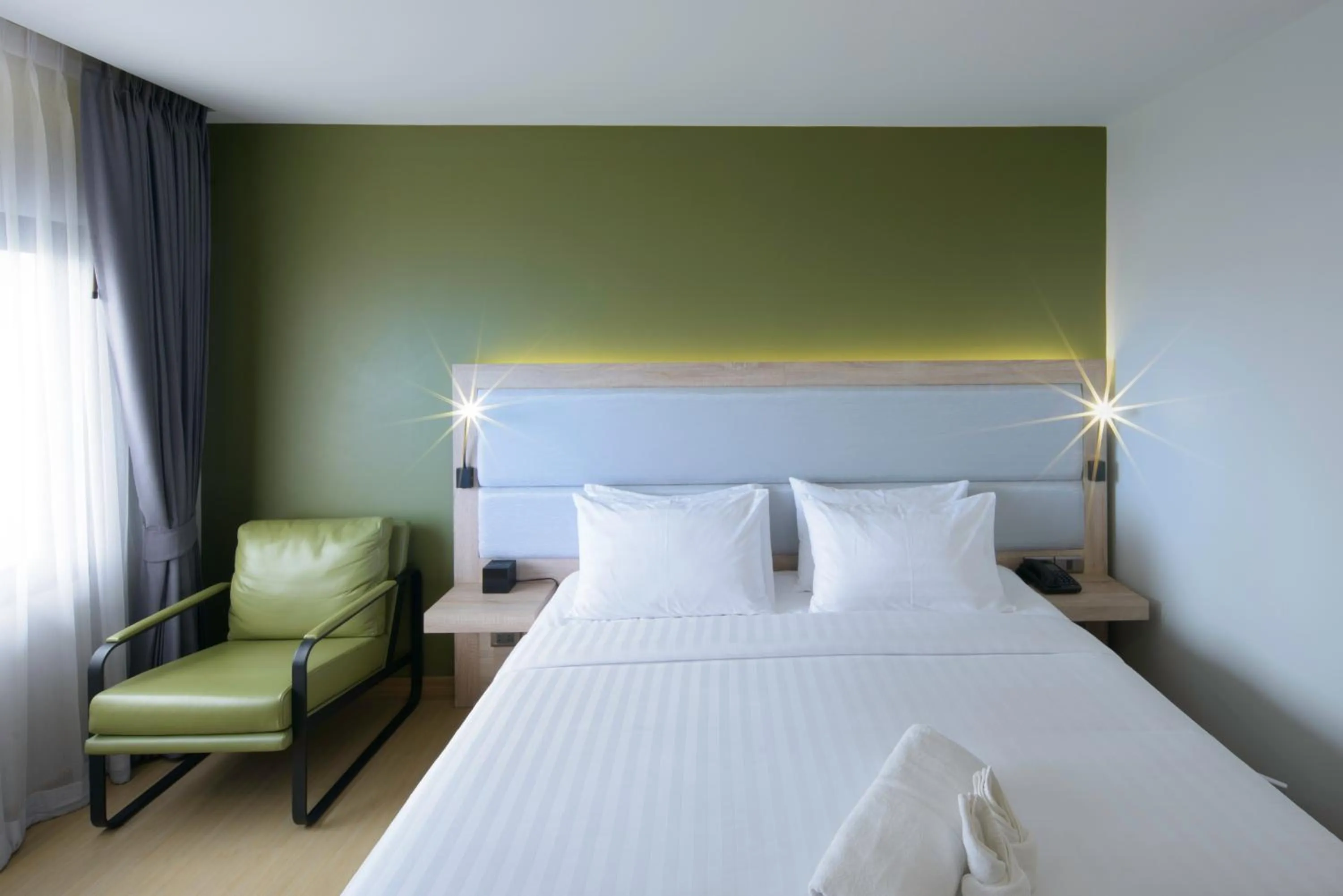 Bedroom, Bed in Prime Square Hotel