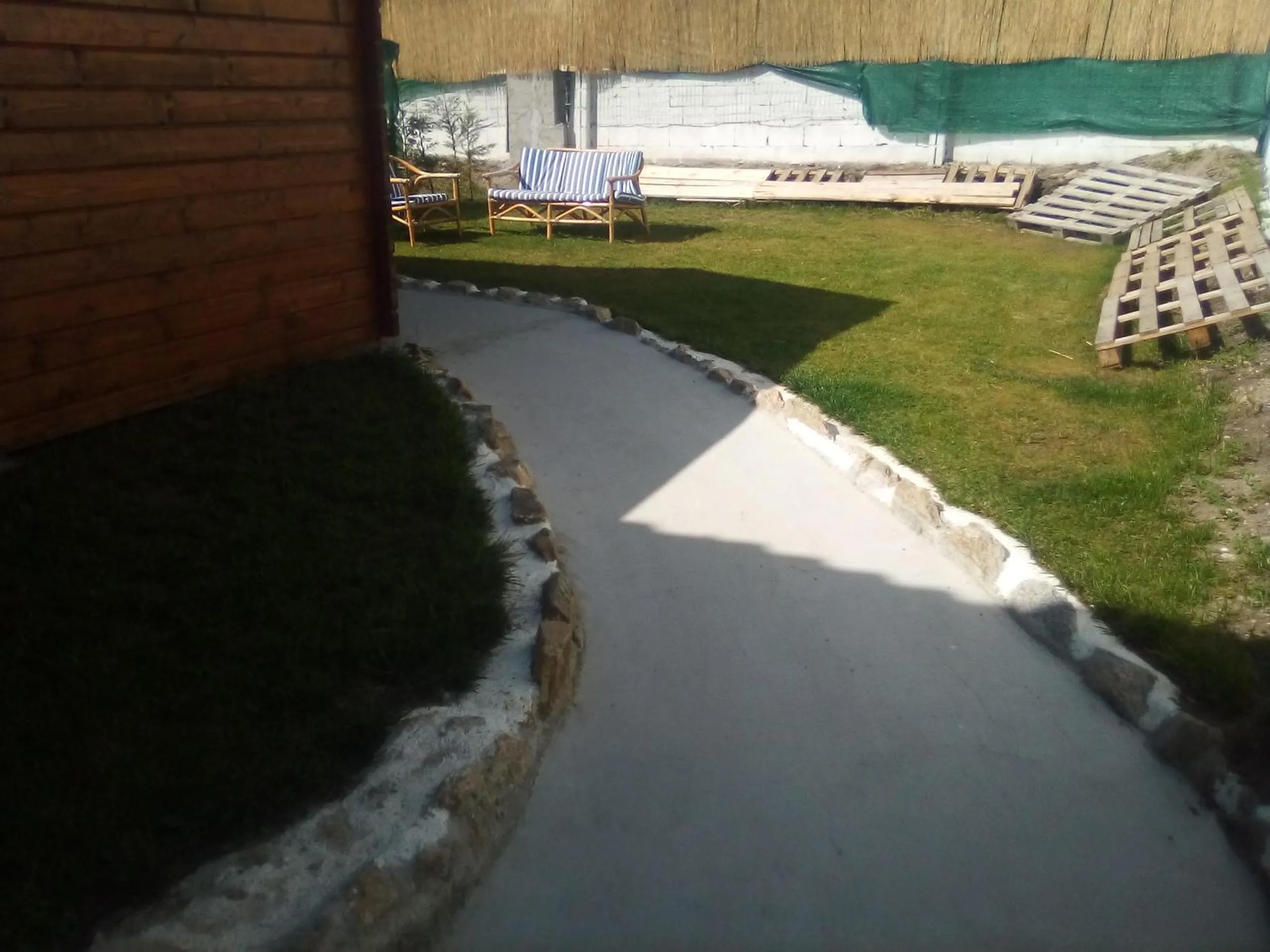 Garden in Coruña Backpackers Hostel